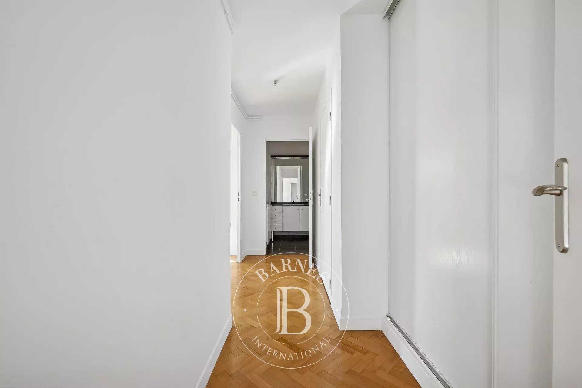 Versailles  - Appartement 3 Pi&egrave;ces 2 Chambres