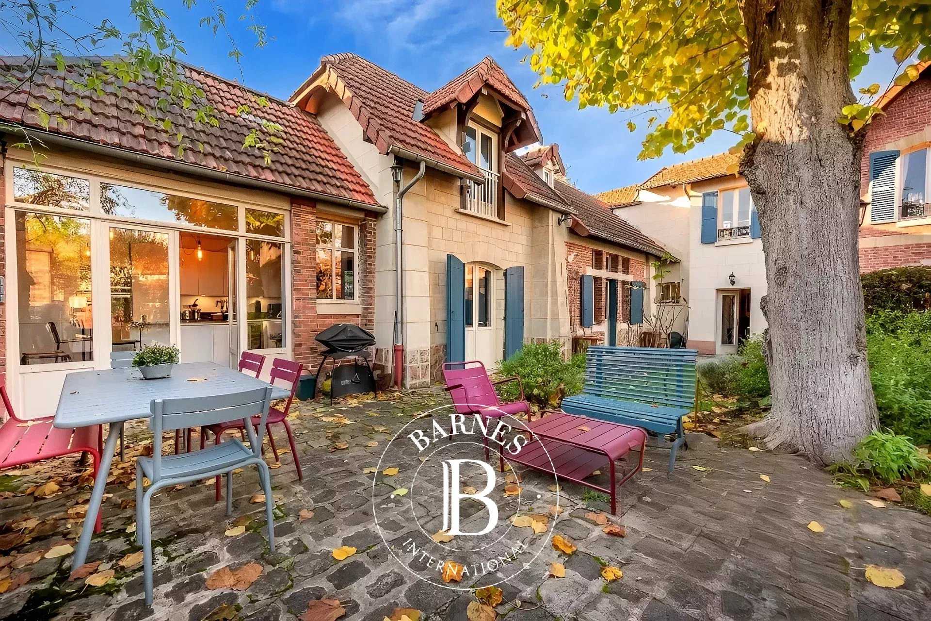 Louveciennes  - Maison 8 Pièces 6 Chambres