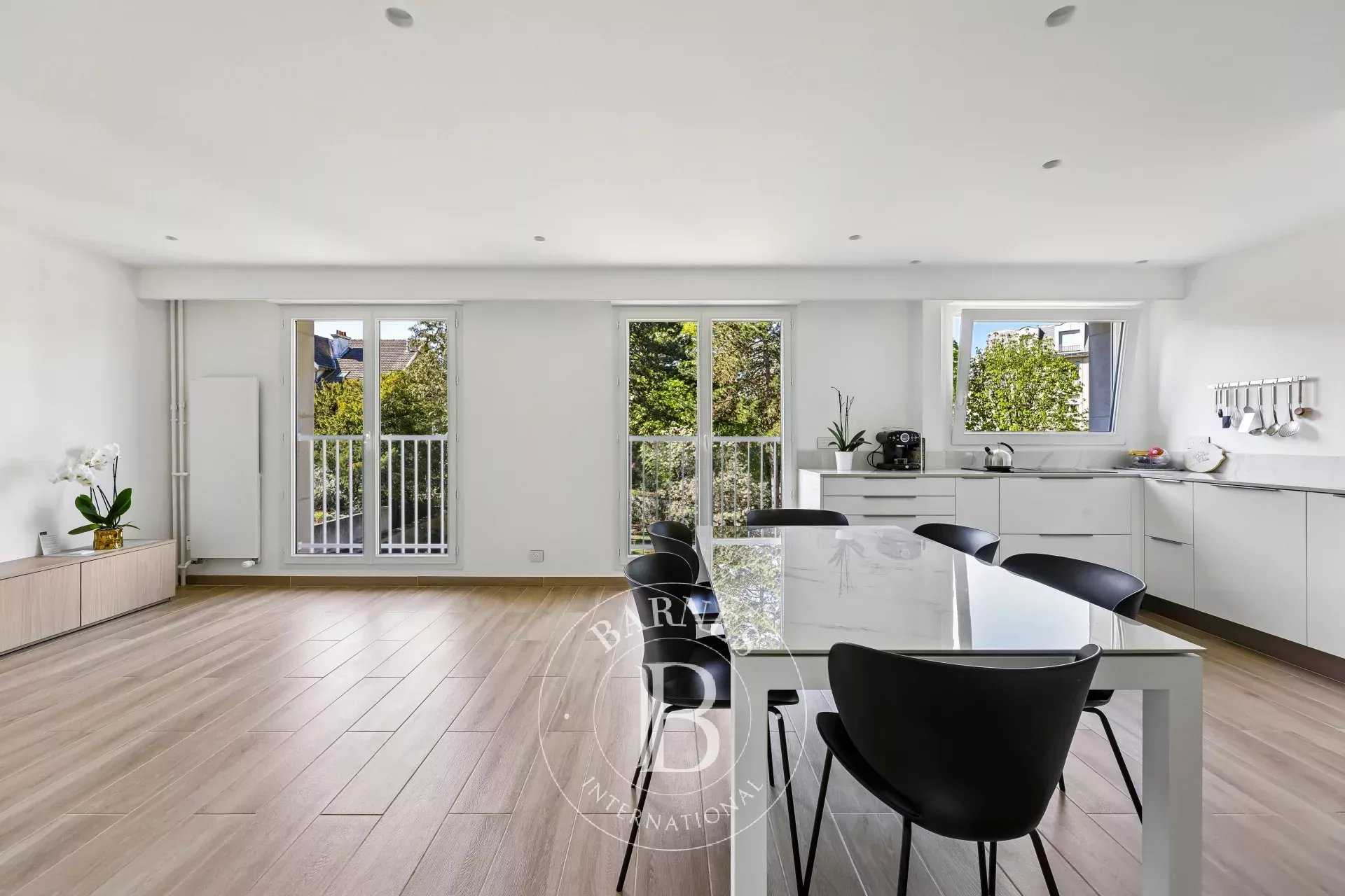 Versailles  - Appartement 3 Pi&egrave;ces 2 Chambres