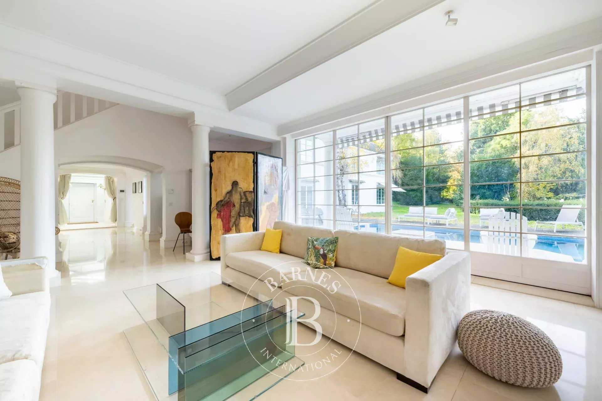 Louveciennes  - House 8 Bedrooms