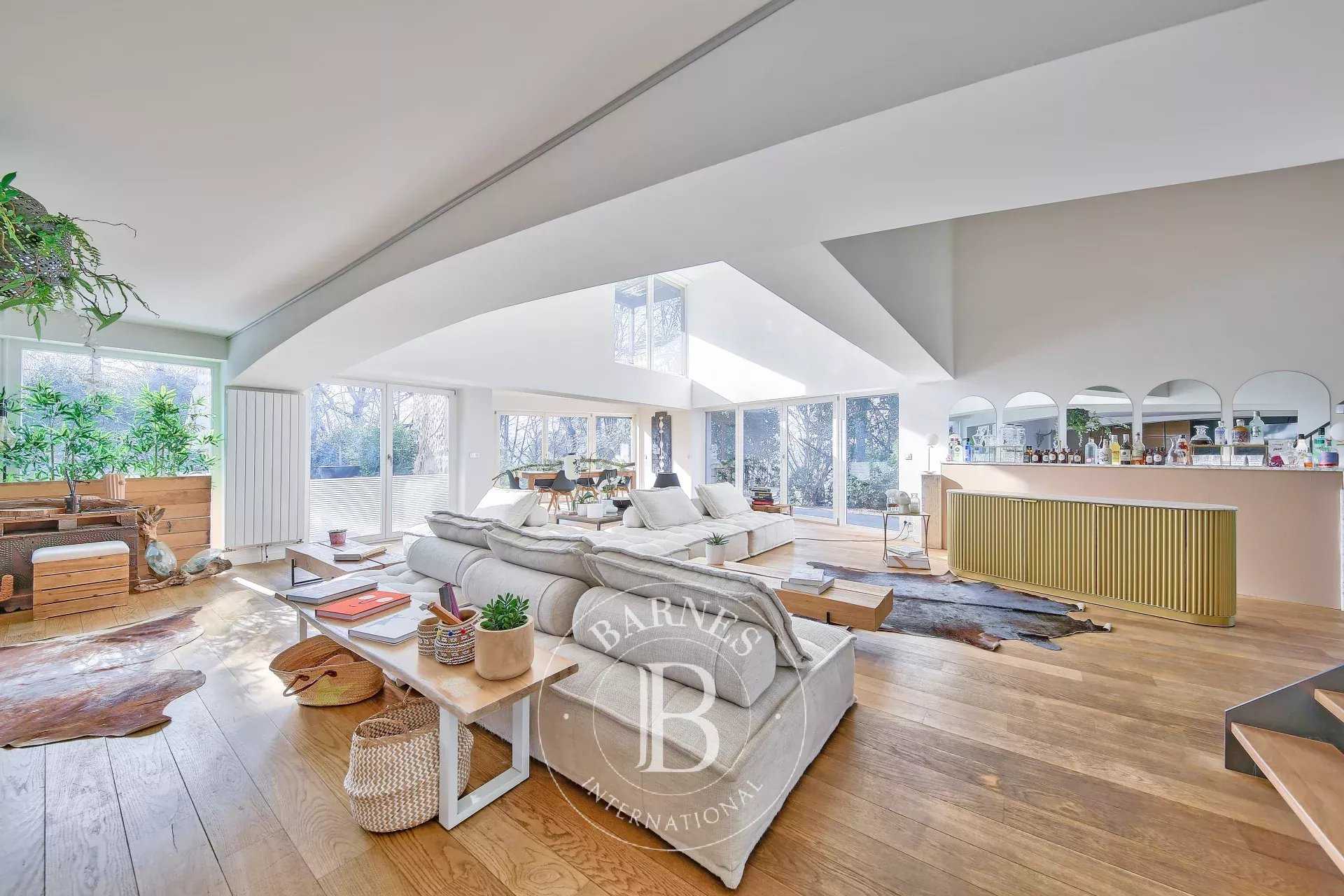Jouy-en-Josas  - House 6 Bedrooms