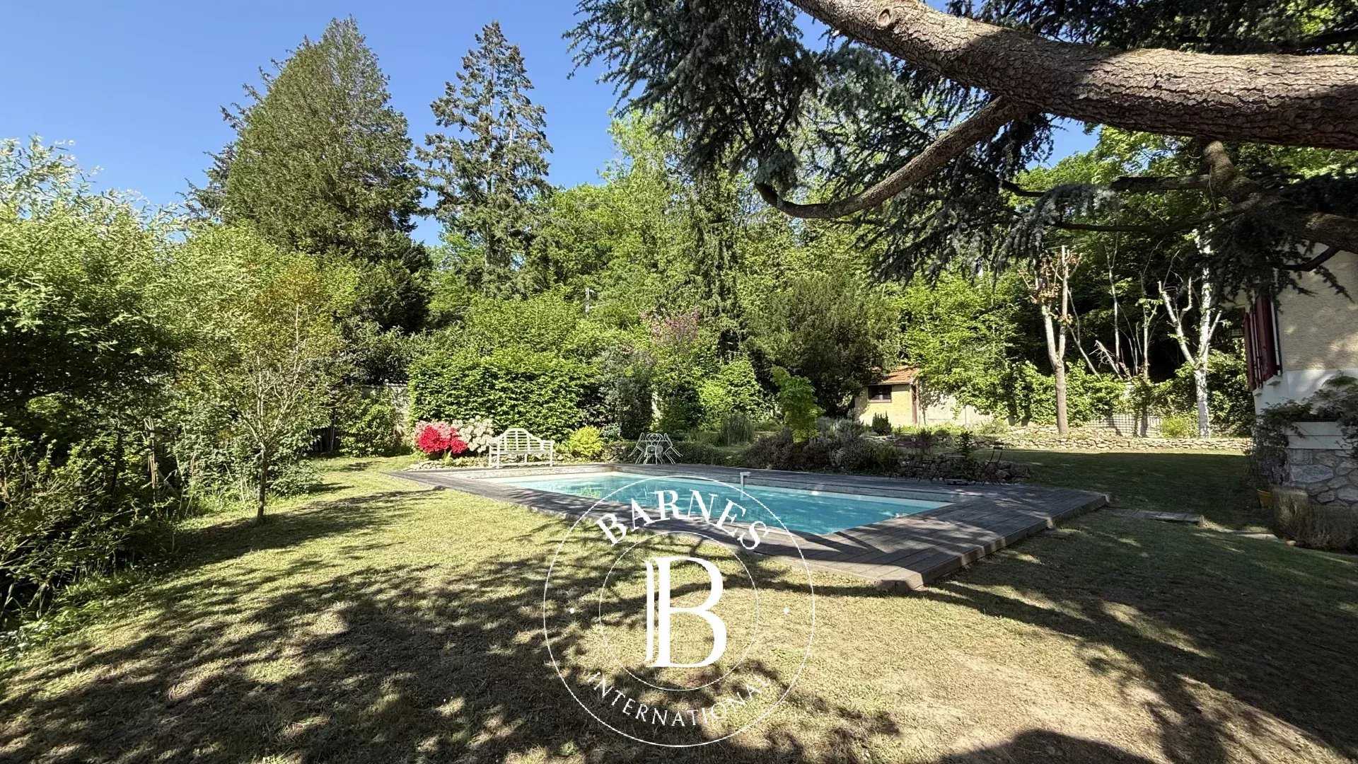 L'Étang-la-Ville  - House 4 Bedrooms