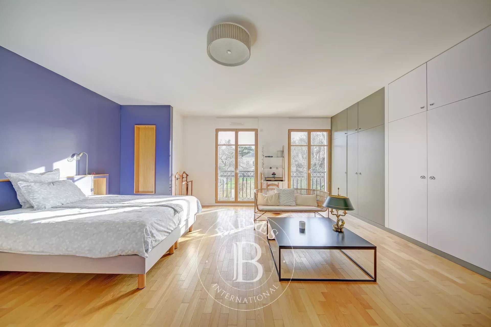 Versailles  - Maison 6 Pi&egrave;ces 5 Chambres