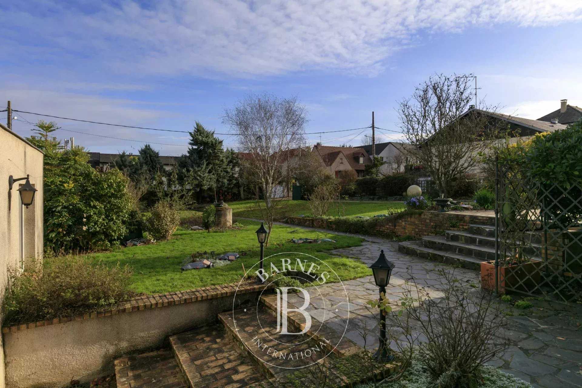 Igny  - Maison 8 Pi&egrave;ces 6 Chambres