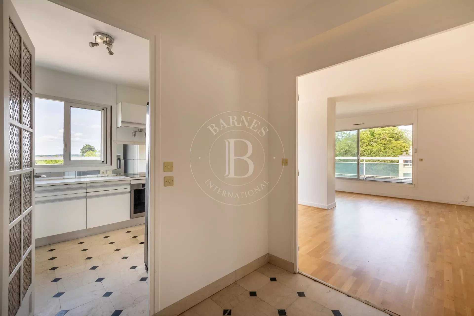 Versailles  - Appartement 5 Pièces 2 Chambres