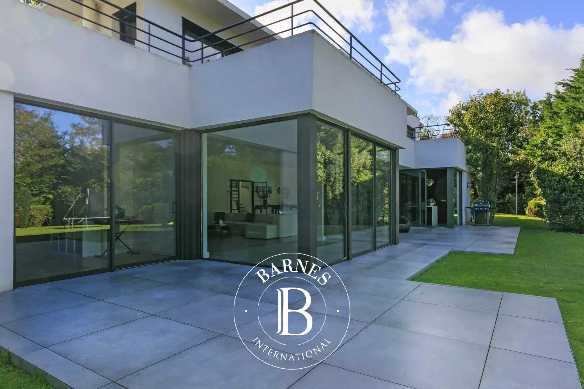 La Celle-Saint-Cloud  - Maison 12 Pièces 5 Chambres