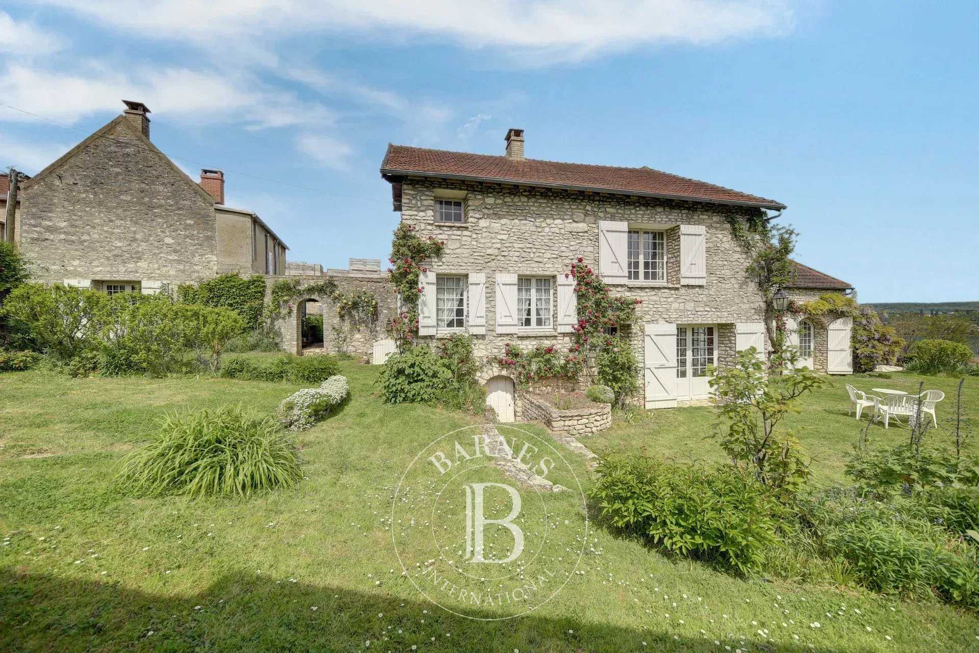 Montainville  - Maison 12 Pi&egrave;ces 5 Chambres