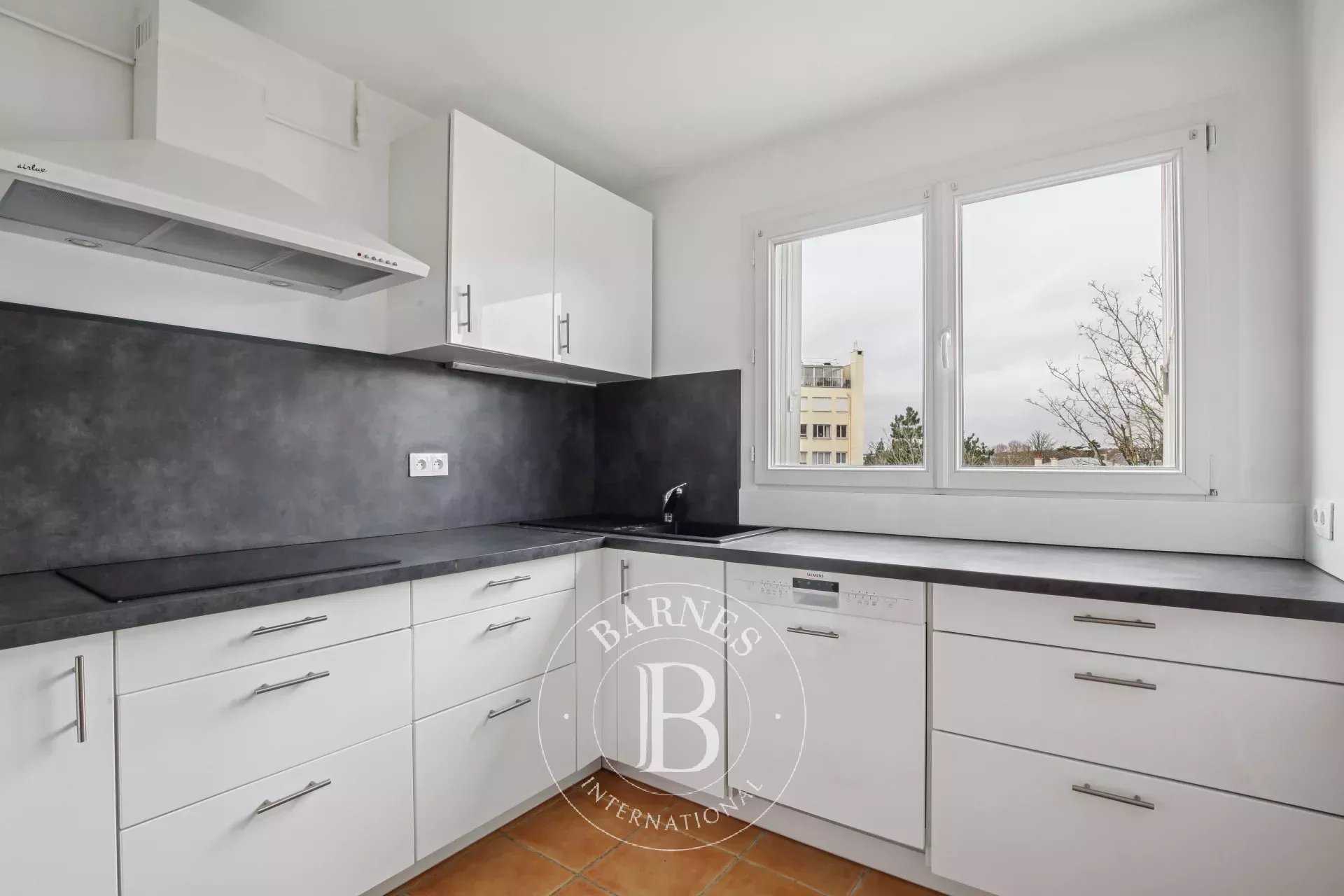 Versailles  - Appartement 3 Pi&egrave;ces 2 Chambres