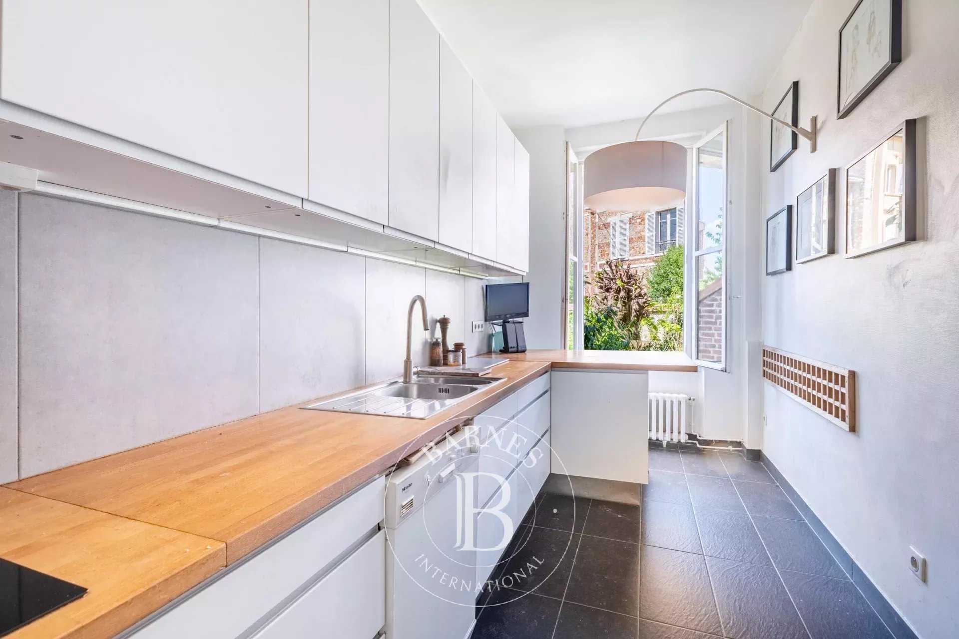 Versailles  - Maison 11 Pi&egrave;ces 8 Chambres