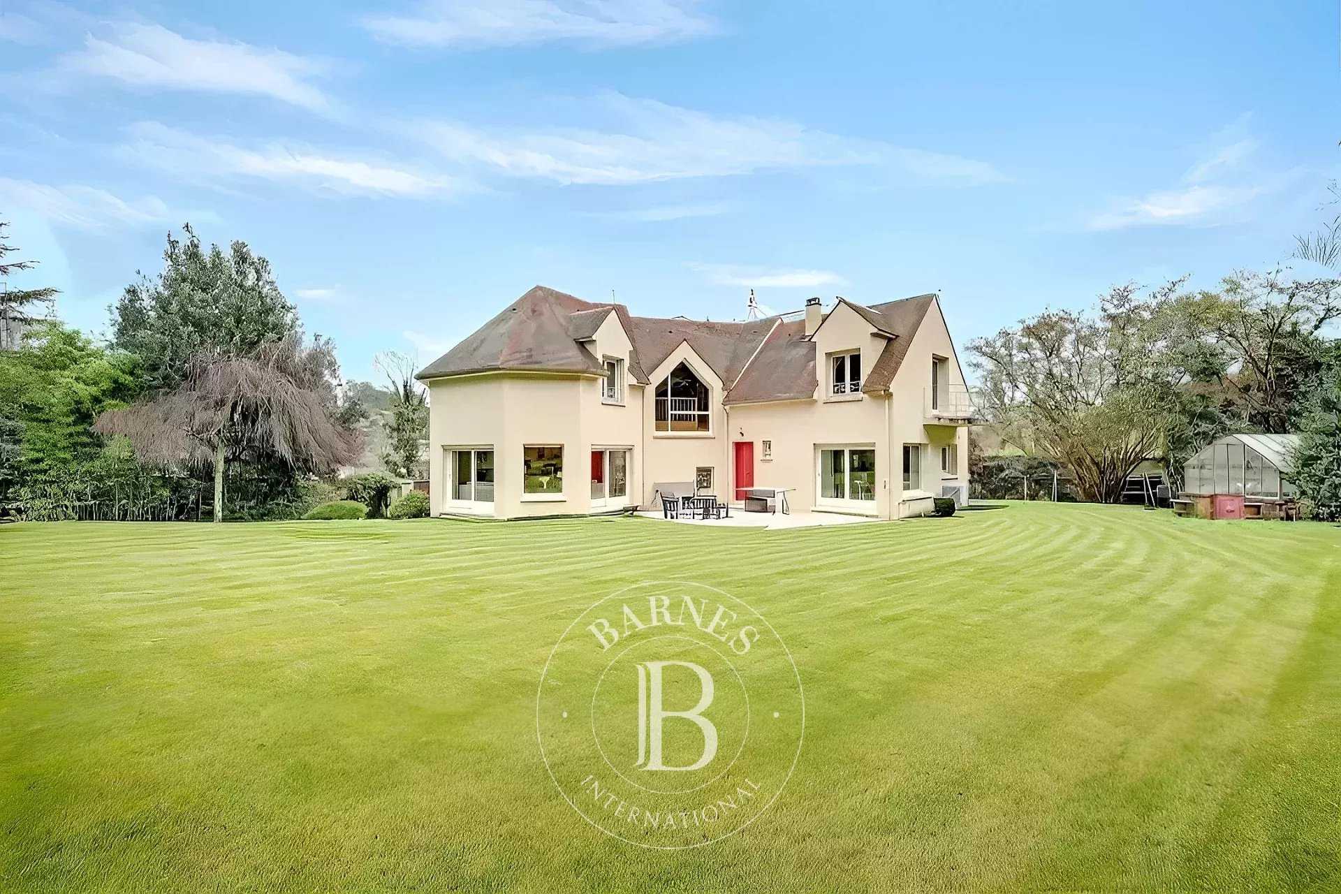 Jouy-en-Josas  - House 5 Bedrooms