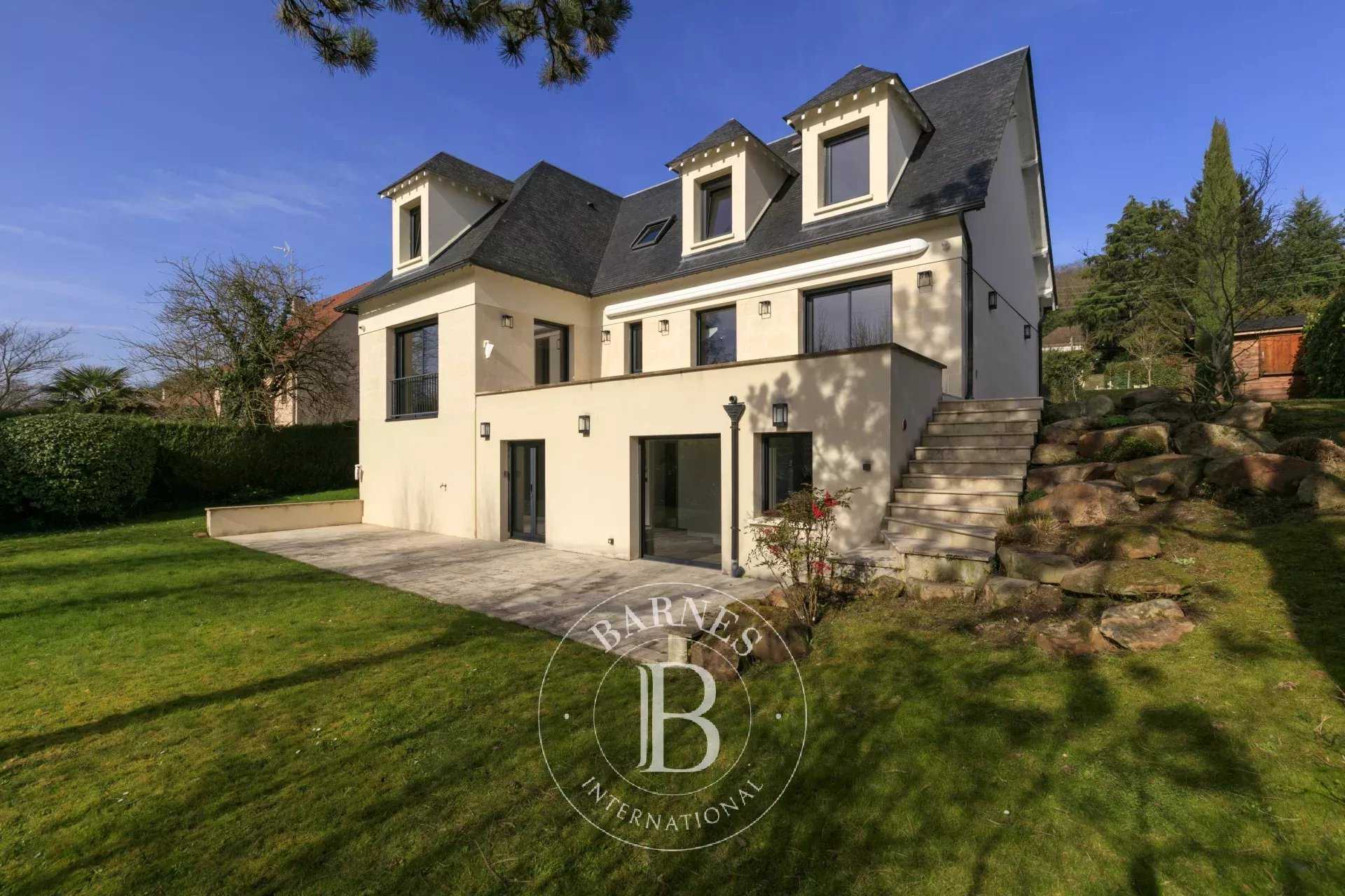 Vauhallan  - Maison 7 Pi&egrave;ces 4 Chambres