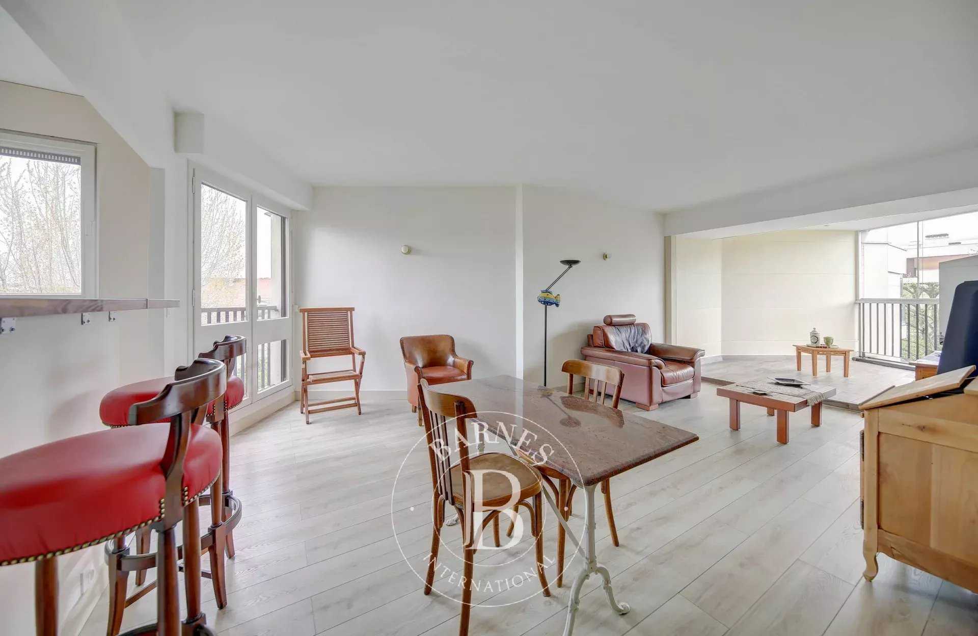 Le Chesnay  - Appartement 3 Pi&egrave;ces 2 Chambres