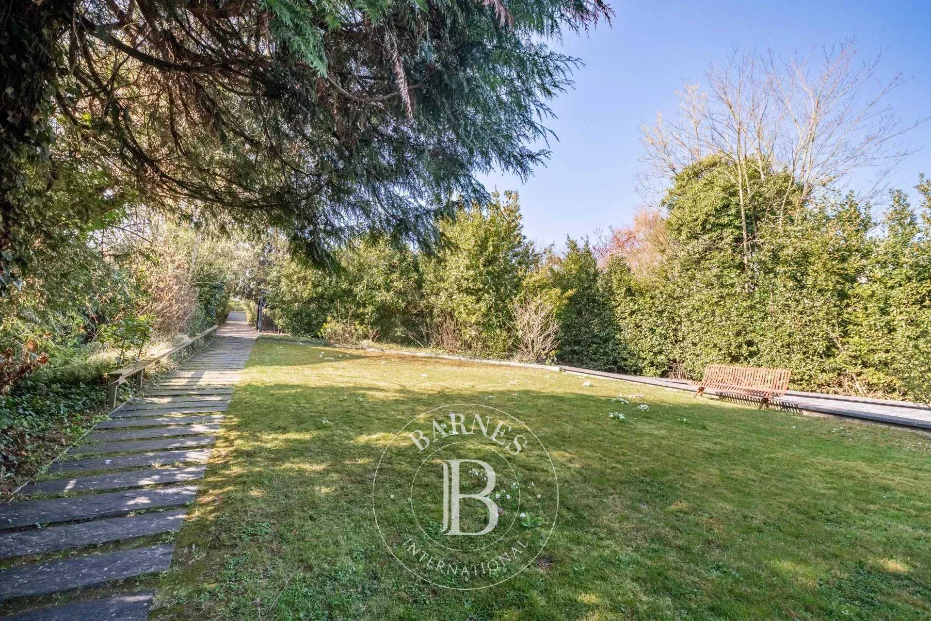 La Celle-Saint-Cloud  - Maison 9 Pi&egrave;ces 4 Chambres