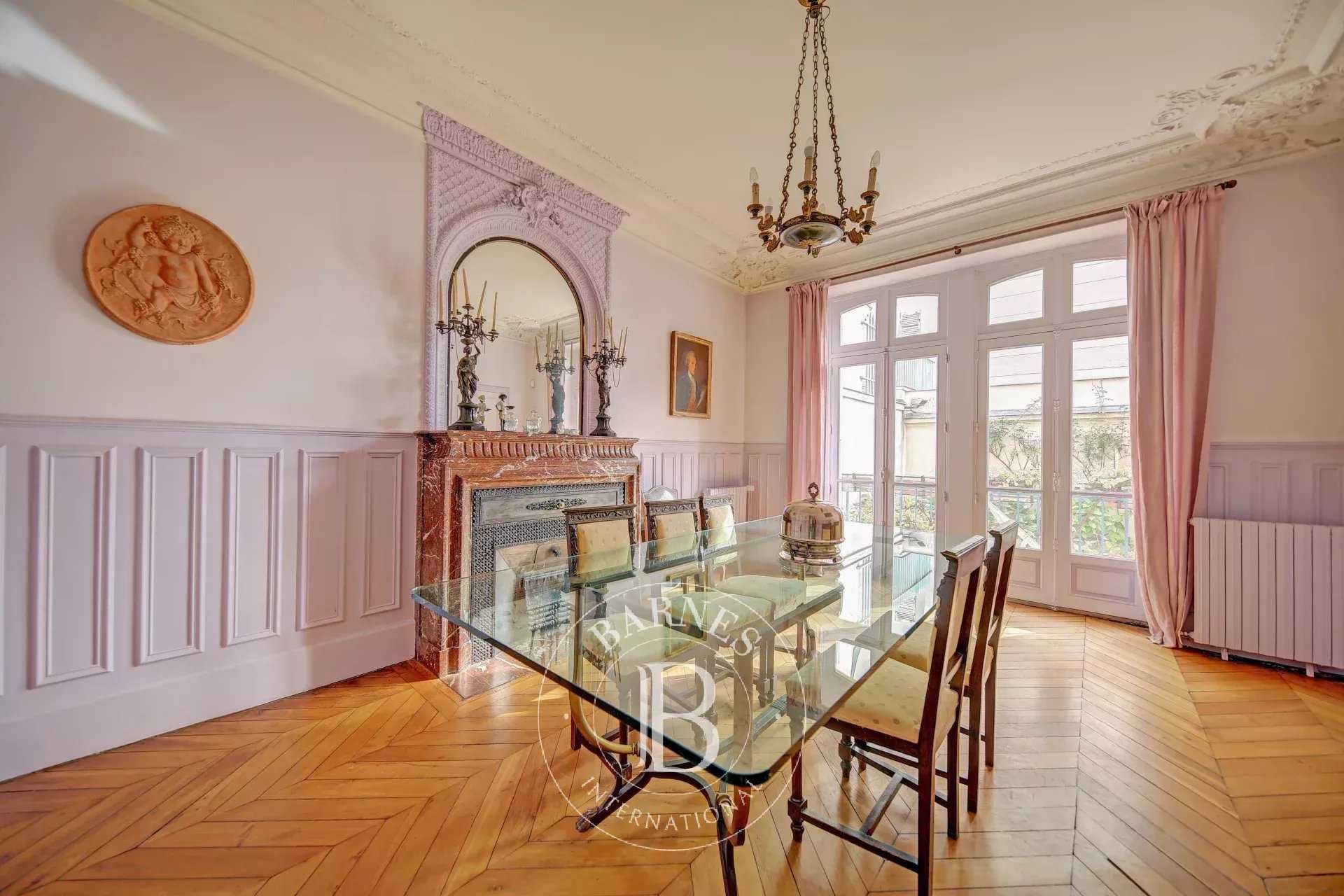 Versailles  - House 8 Bedrooms