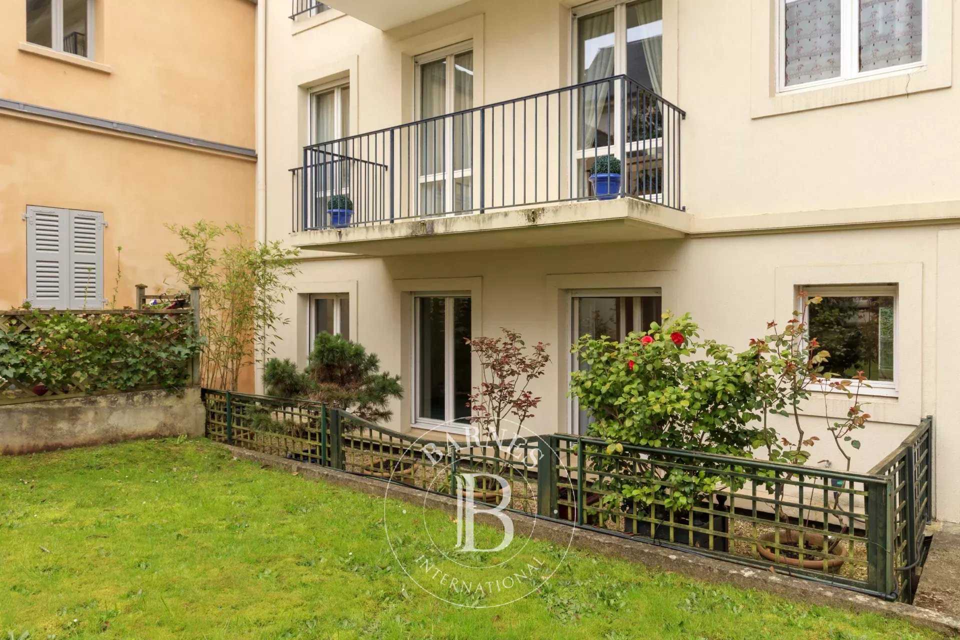 Versailles  - Appartement 5 Pièces 3 Chambres