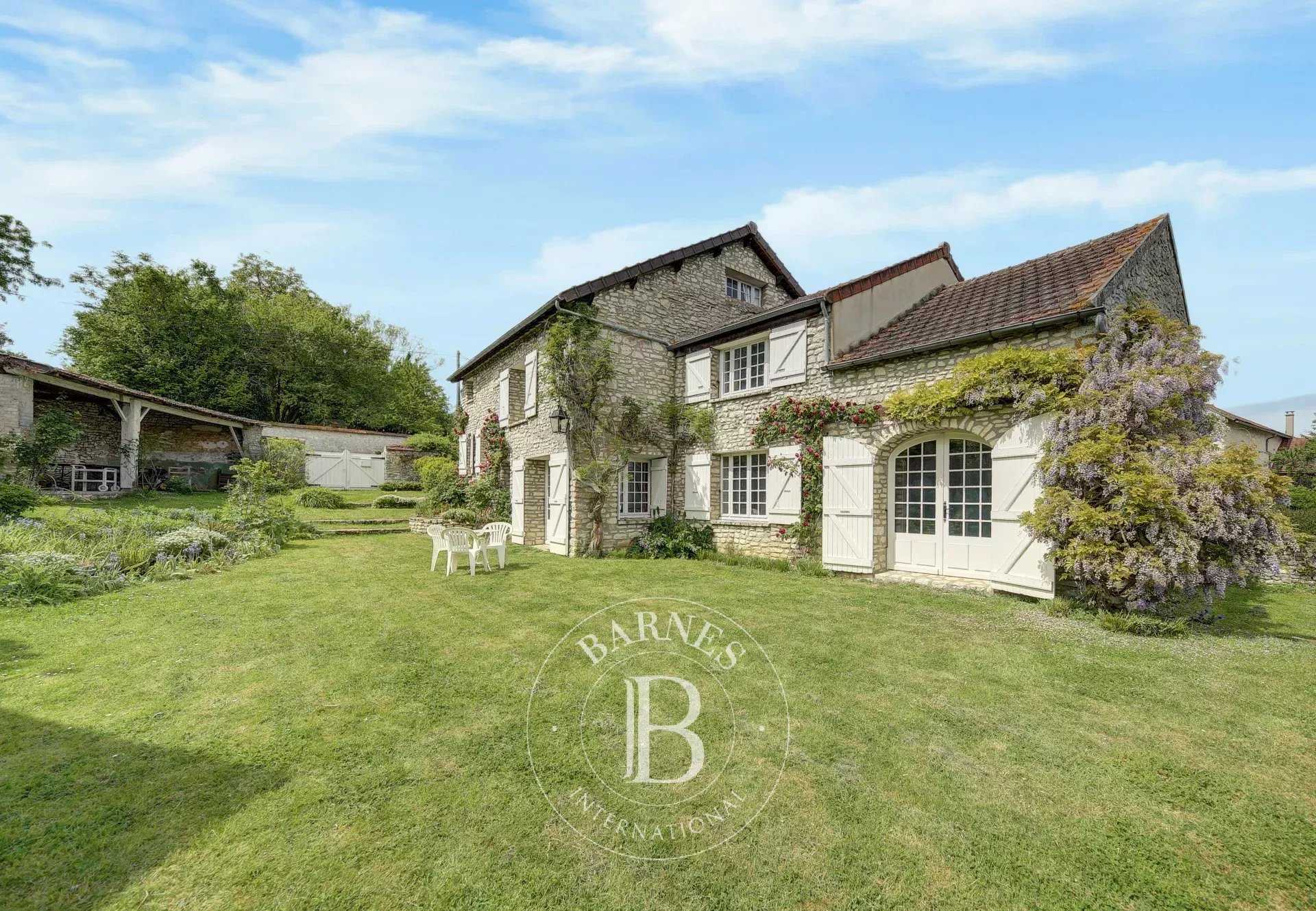 Montainville  - Maison 12 Pi&egrave;ces 5 Chambres