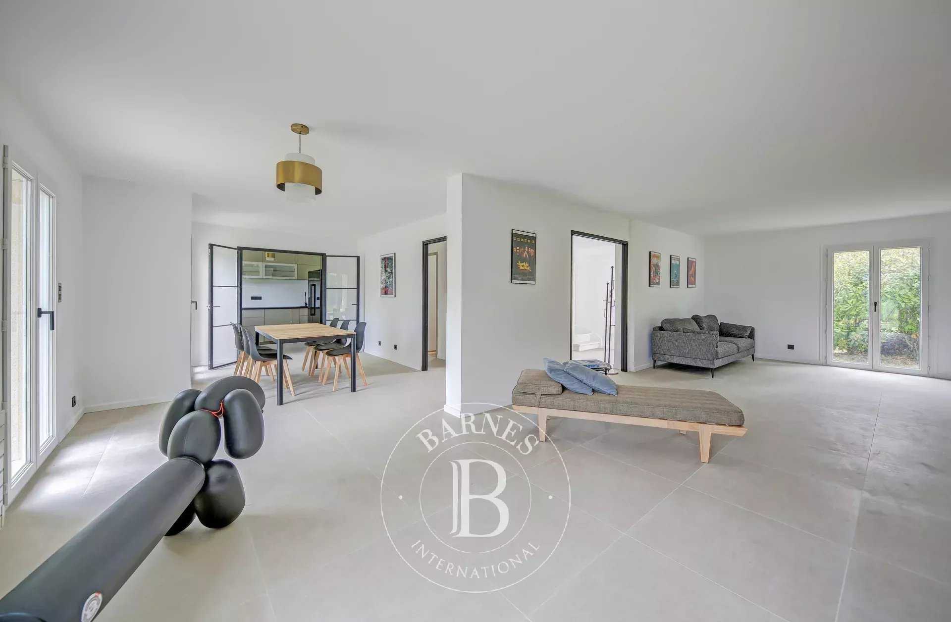 Saint-Nom-la-Bretèche  - House 5 Bedrooms