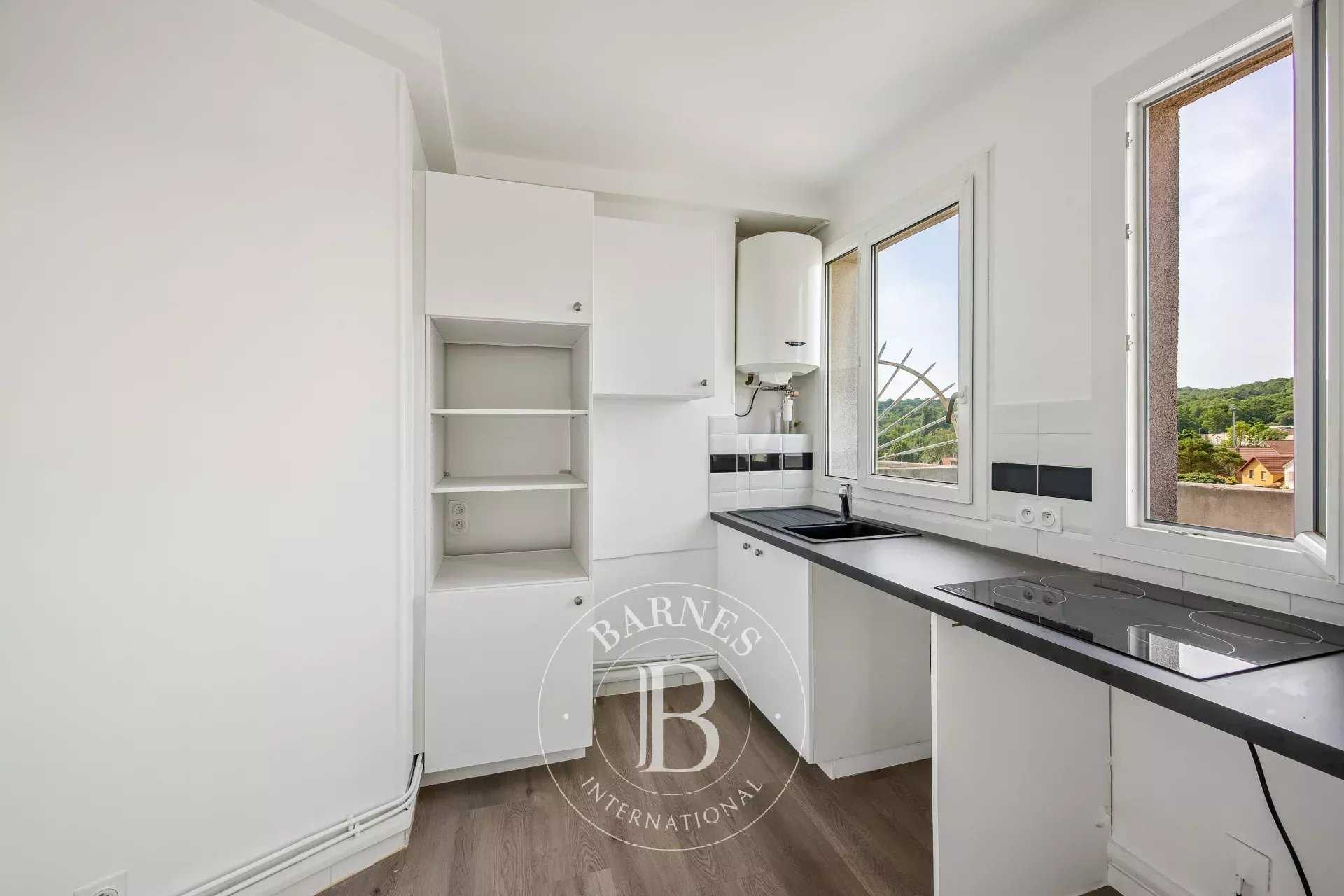 Versailles  - Appartement 2 Pi&egrave;ces, 1 Chambre