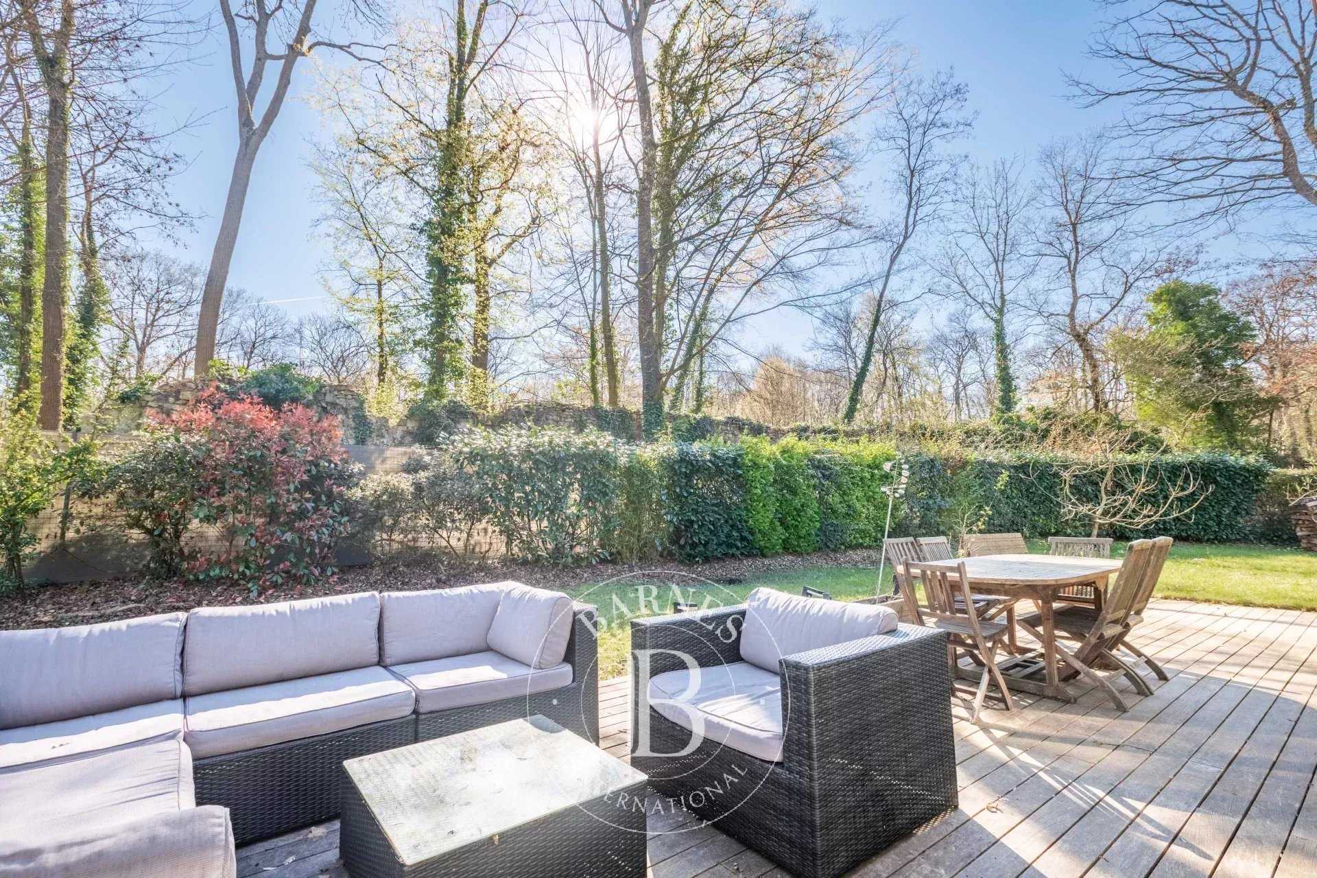 L'Étang-la-Ville  - Maison 9 Pi&egrave;ces 5 Chambres