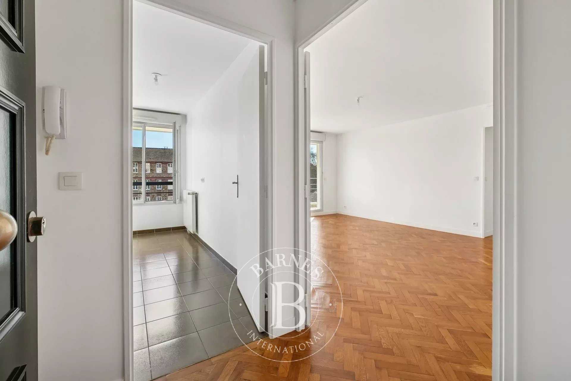 Versailles  - Appartement 3 Pi&egrave;ces 2 Chambres