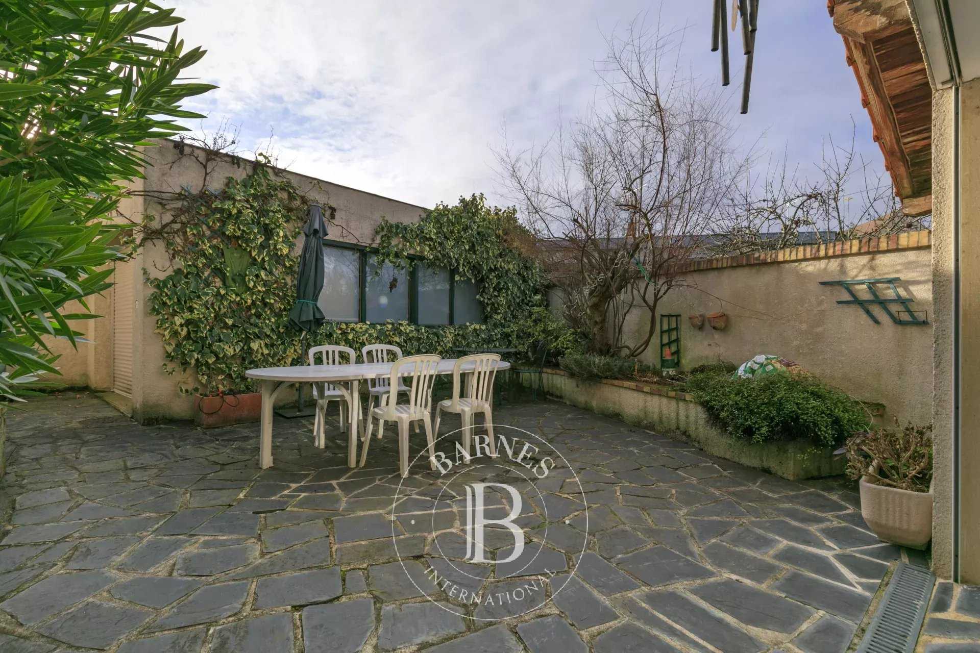 Igny  - Maison 8 Pi&egrave;ces 6 Chambres