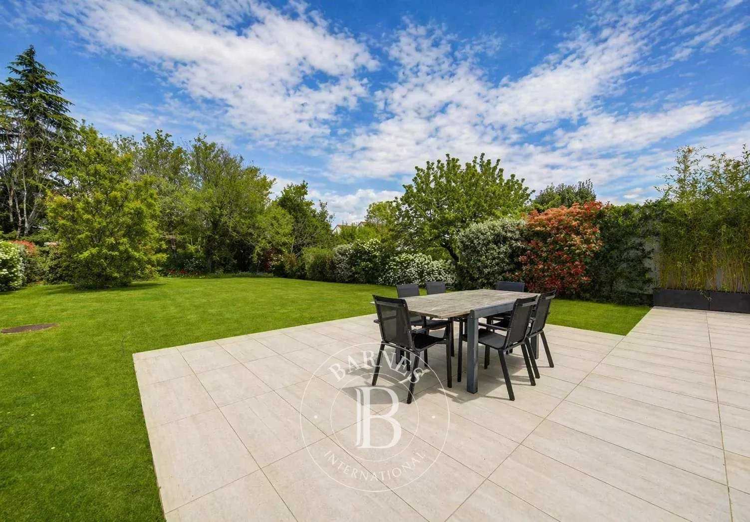 Les Loges-en-Josas  - House 4 Bedrooms