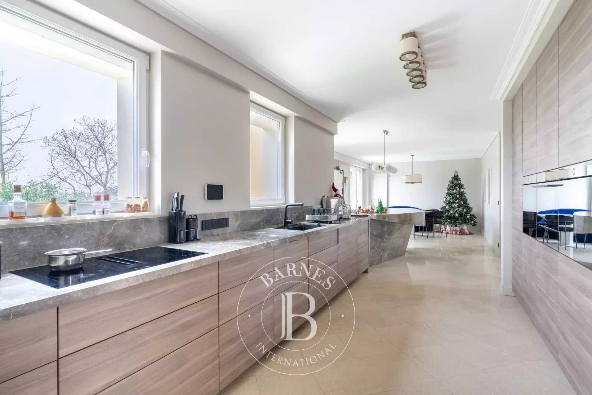 Le Chesnay  - Maison 10 Pi&egrave;ces 4 Chambres