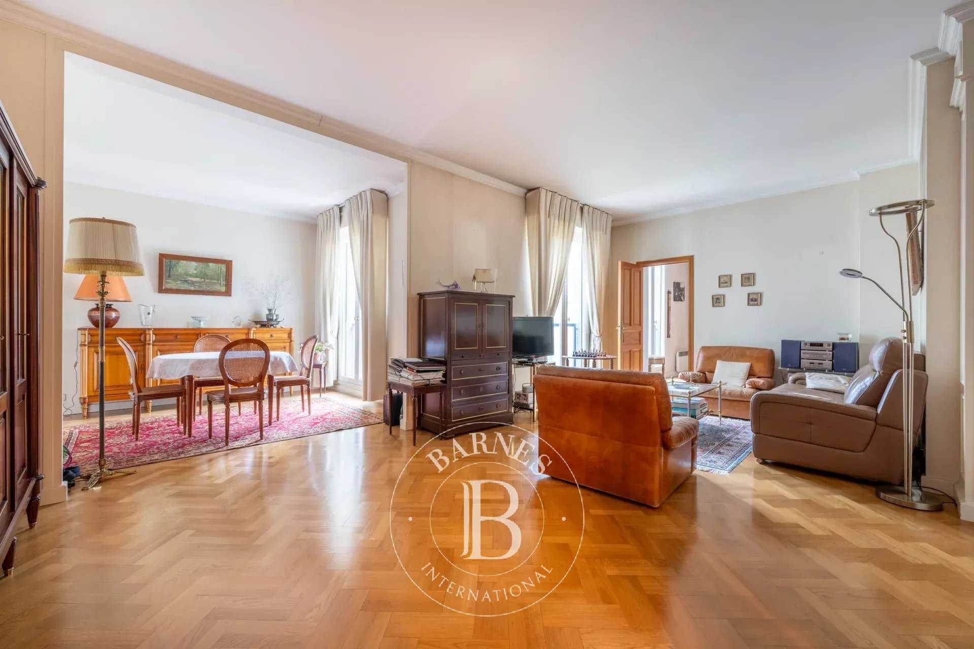Versailles  - Appartement 5 Pièces 3 Chambres