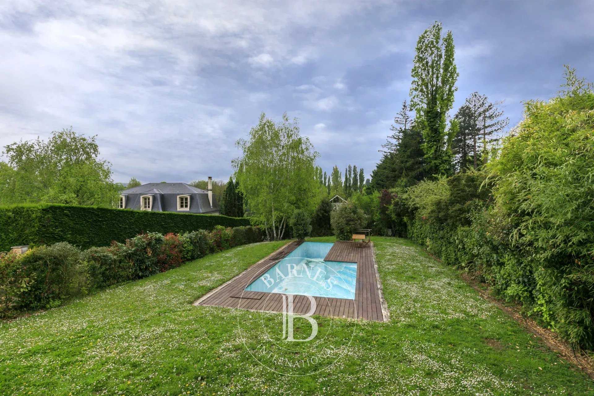 Verrières-le-Buisson  - Maison 6 Pièces 4 Chambres