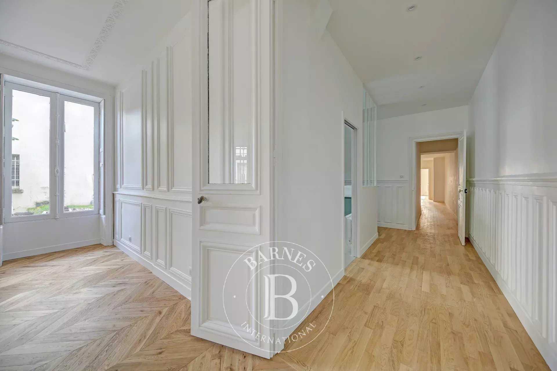 Versailles  - Apartment 3 Bedrooms
