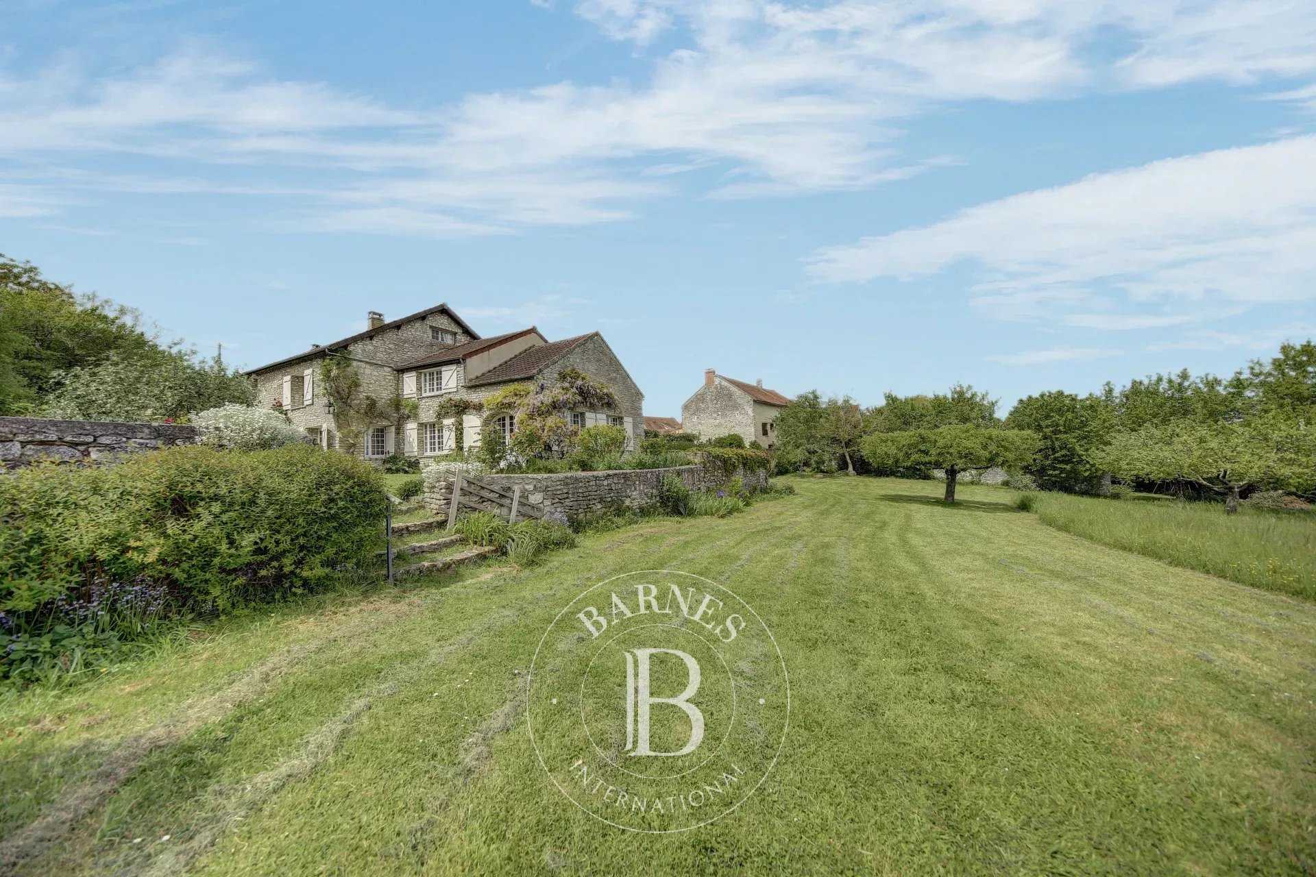 Montainville  - Maison 12 Pi&egrave;ces 5 Chambres