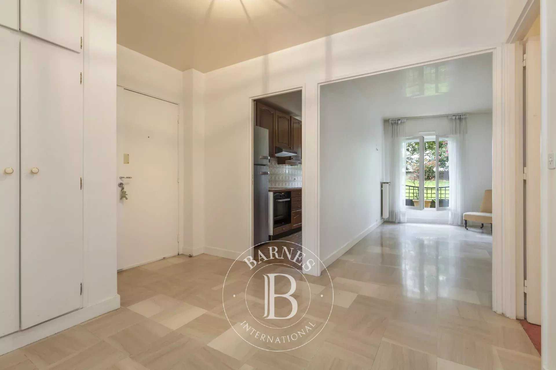 Versailles  - Appartement 5 Pièces 3 Chambres