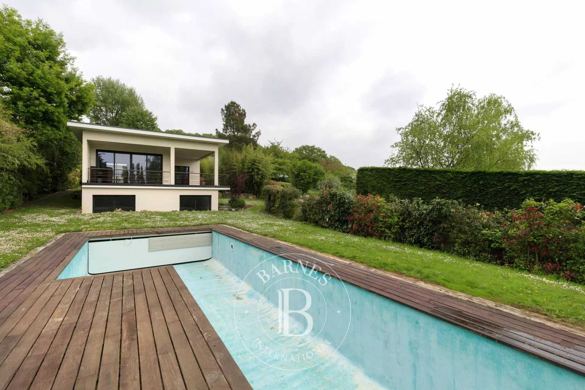 Verrières-le-Buisson  - Maison 6 Pièces 4 Chambres