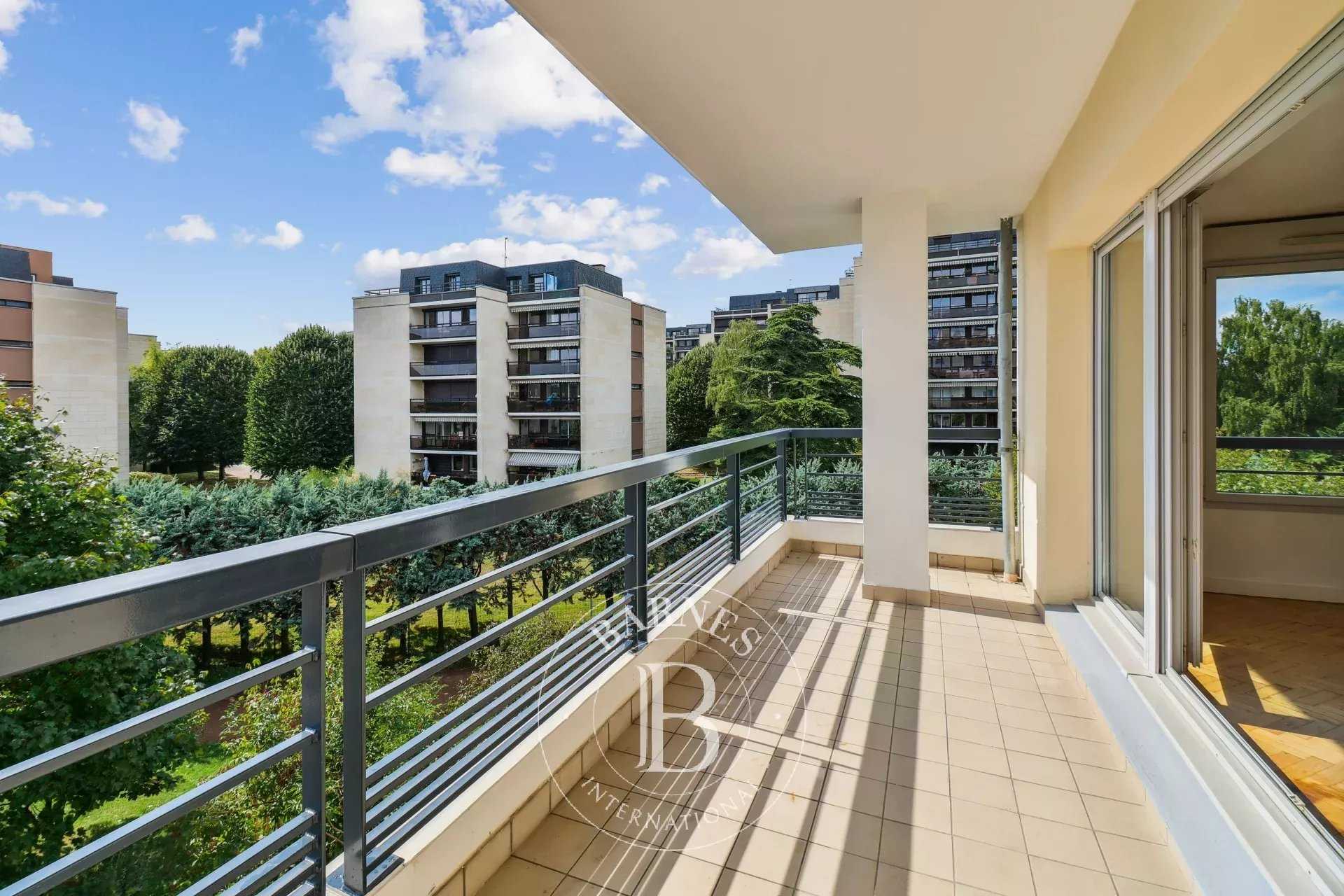 Versailles  - Appartement 3 Pièces 2 Chambres