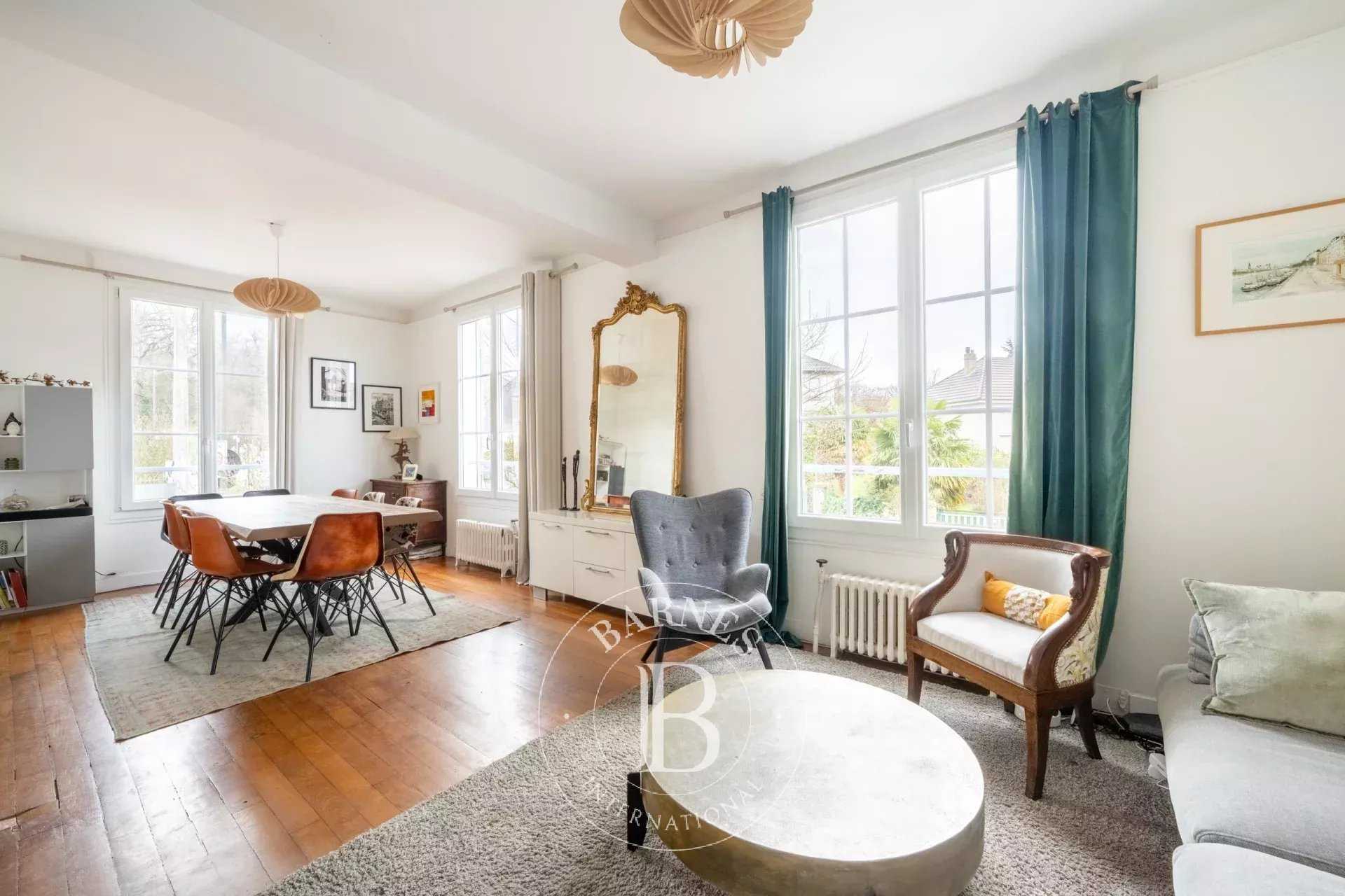 Le Chesnay-Rocquencourt  - House 5 Bedrooms