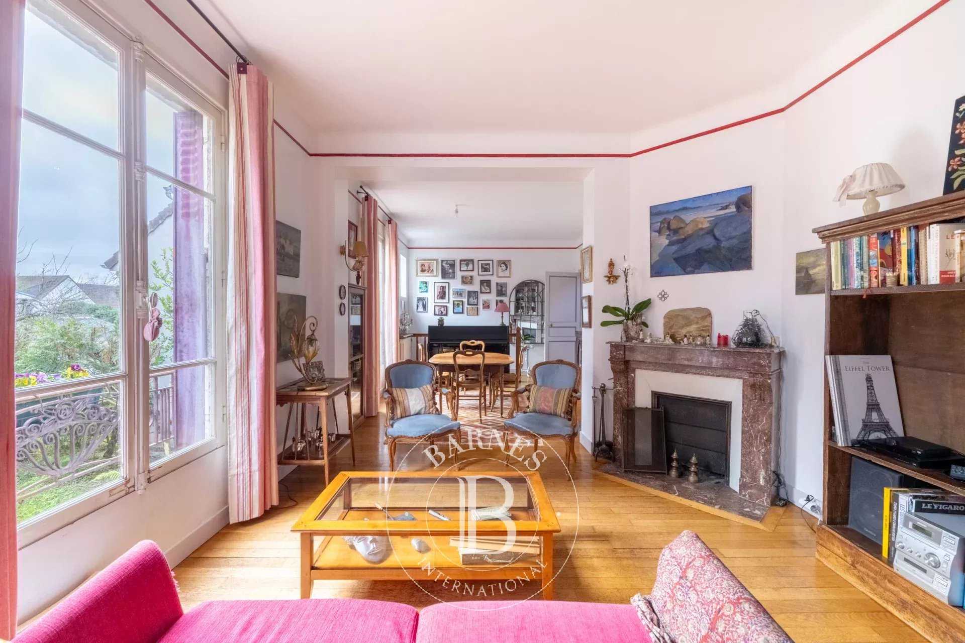 Le Chesnay-Rocquencourt  - Maison 7 Pi&egrave;ces 5 Chambres