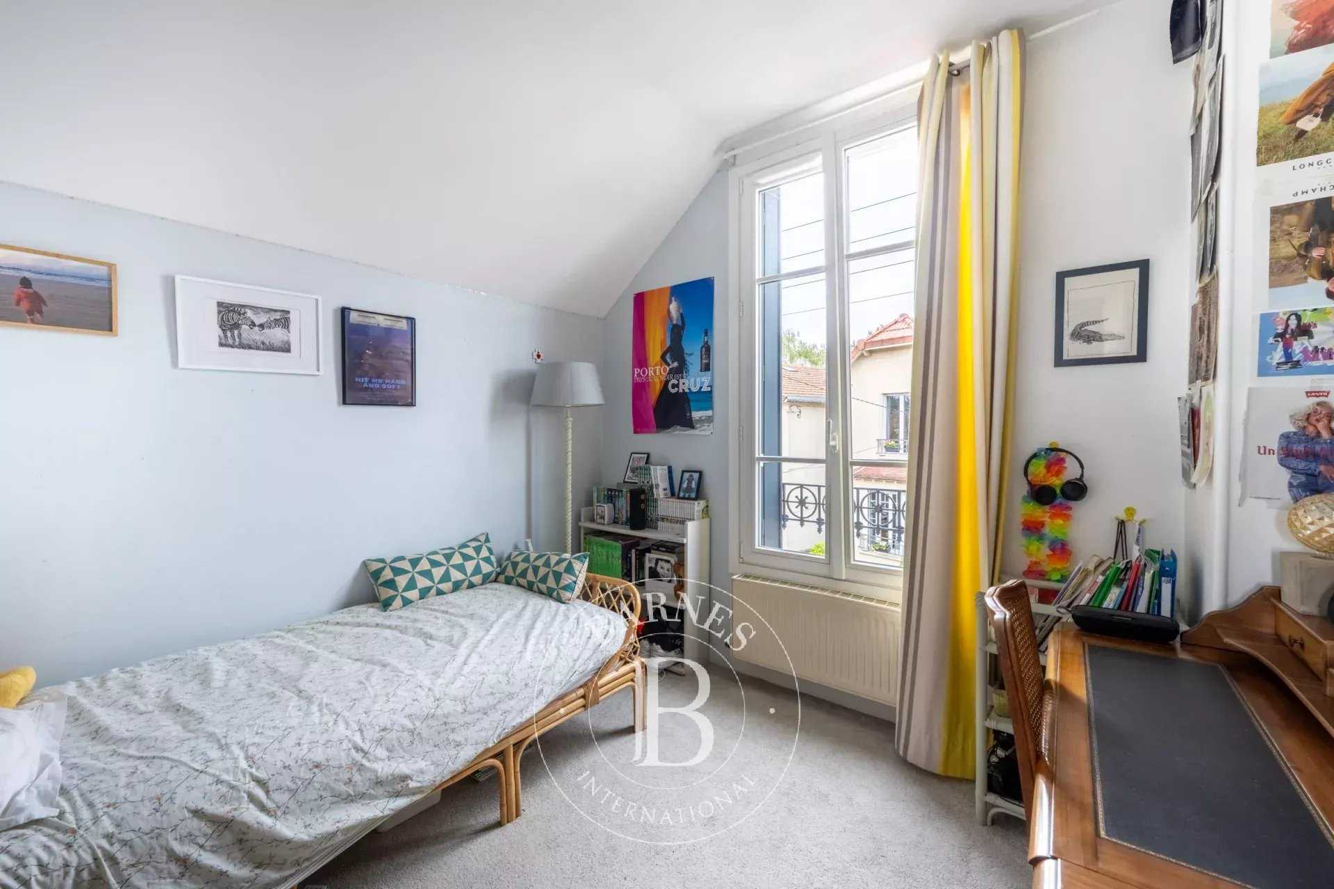 Le Chesnay-Rocquencourt  - House 5 Bedrooms