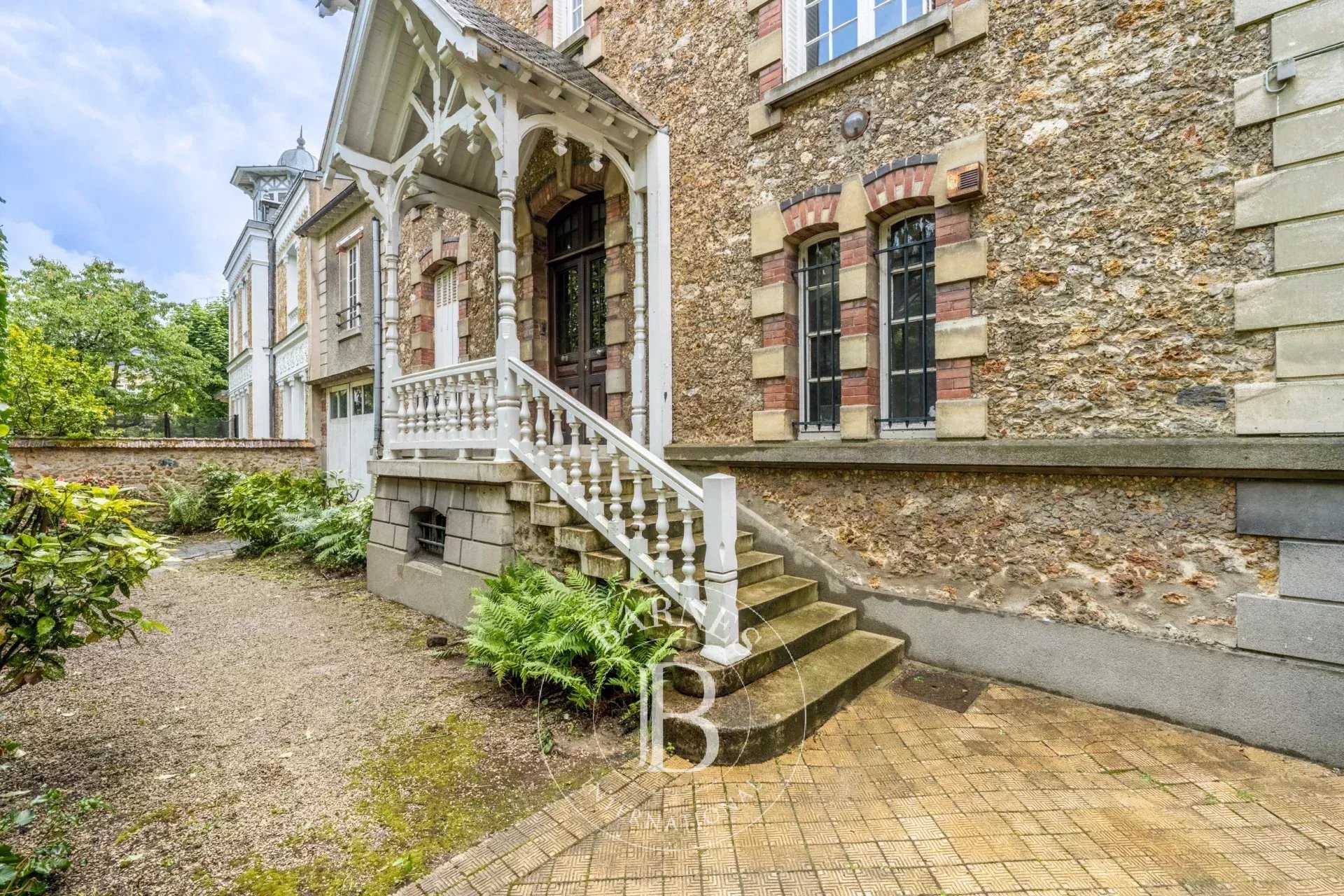Le Chesnay-Rocquencourt  - Duplex 7 Pi&egrave;ces 5 Chambres