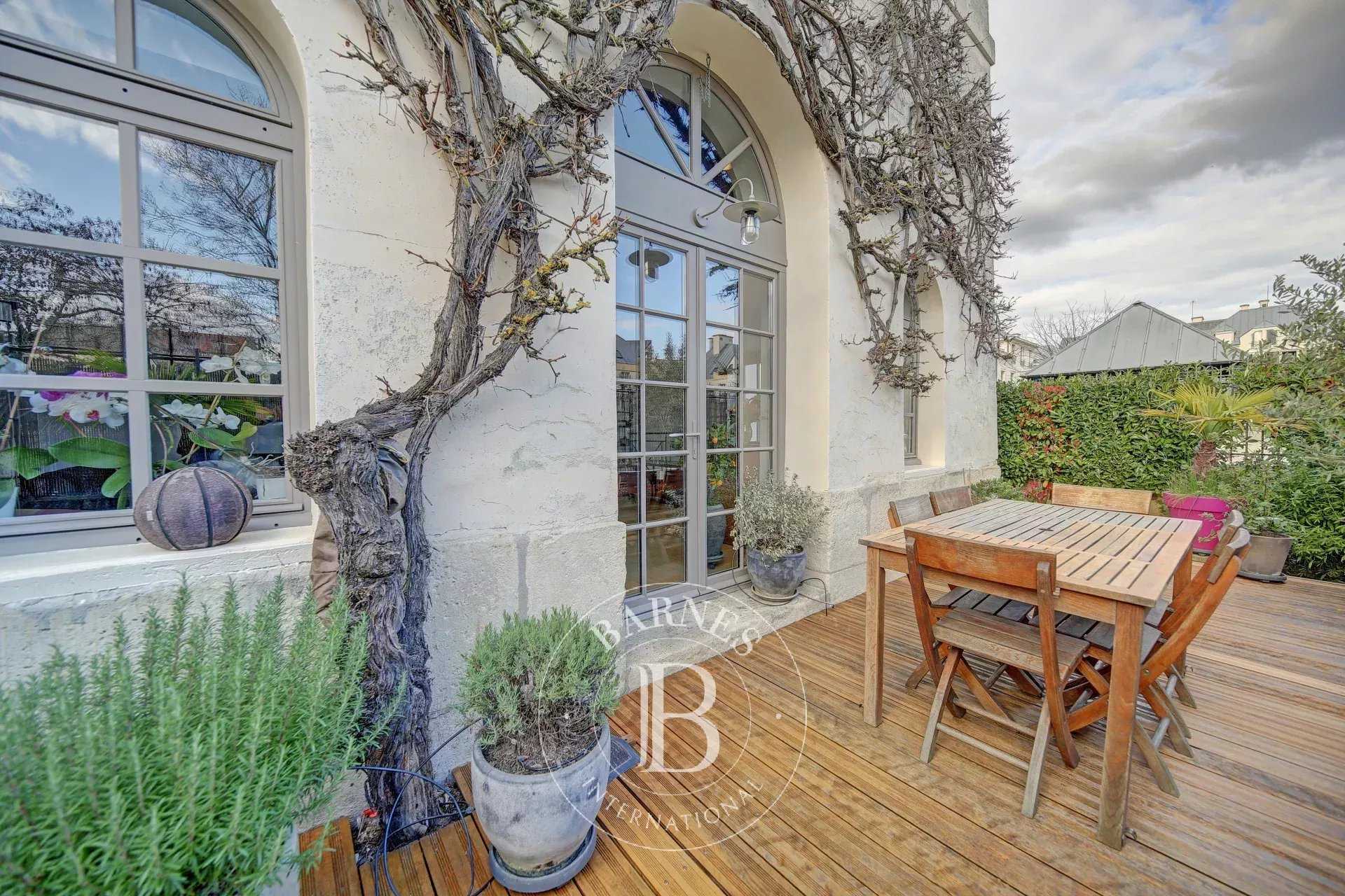 Versailles  - Maison 7 Pi&egrave;ces 5 Chambres