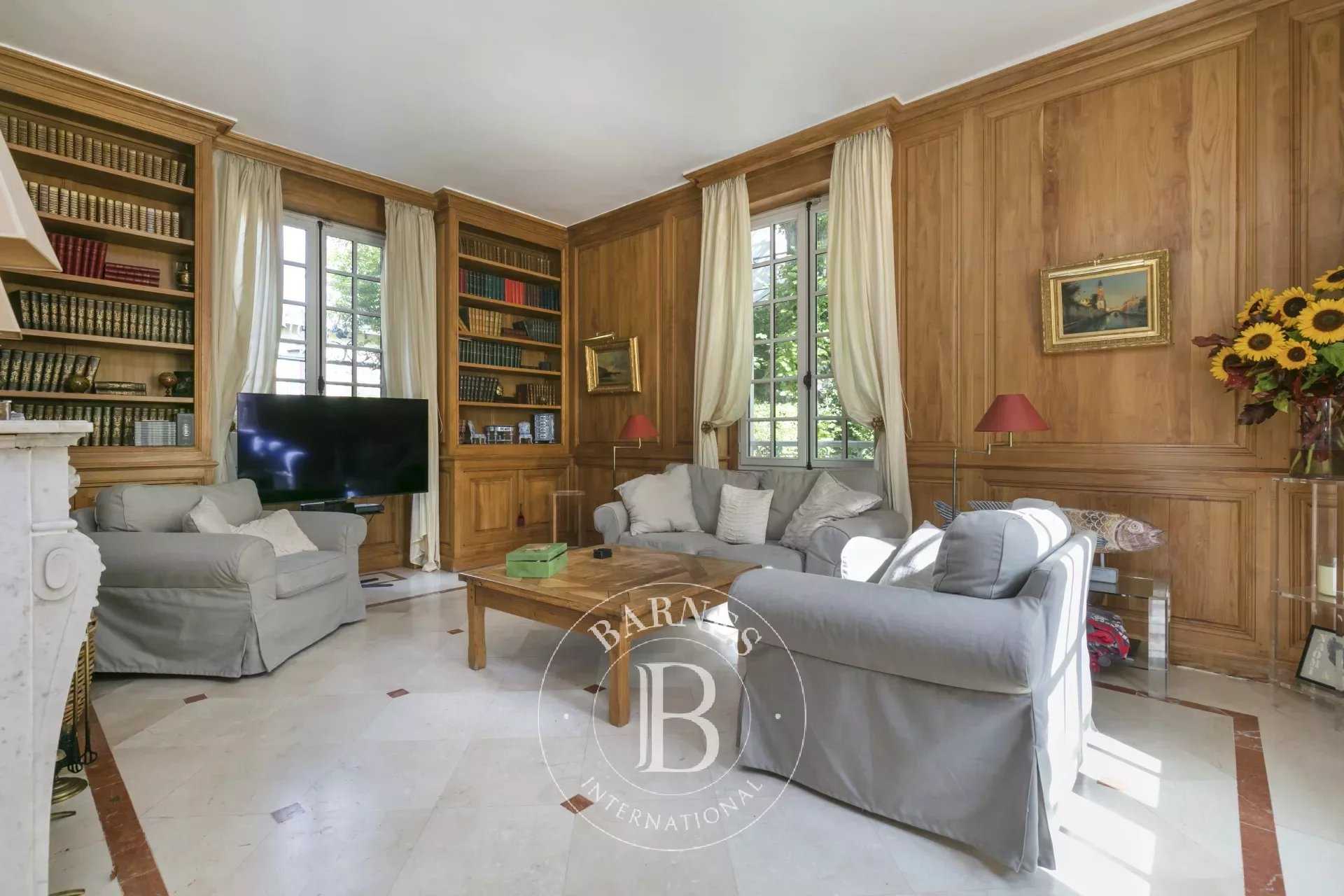 Louveciennes  - House 6 Bedrooms