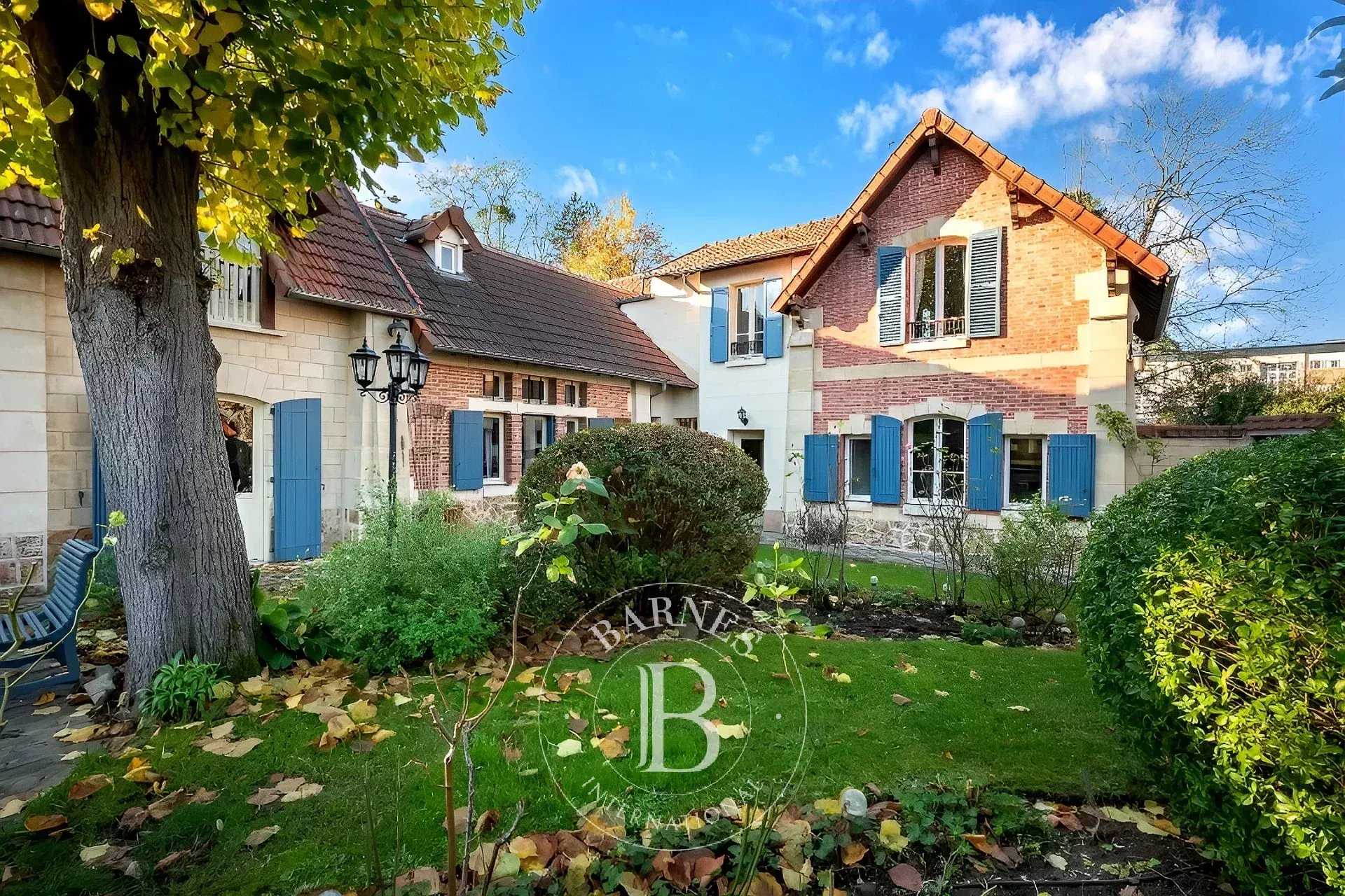 Louveciennes  - Maison 8 Pièces 6 Chambres