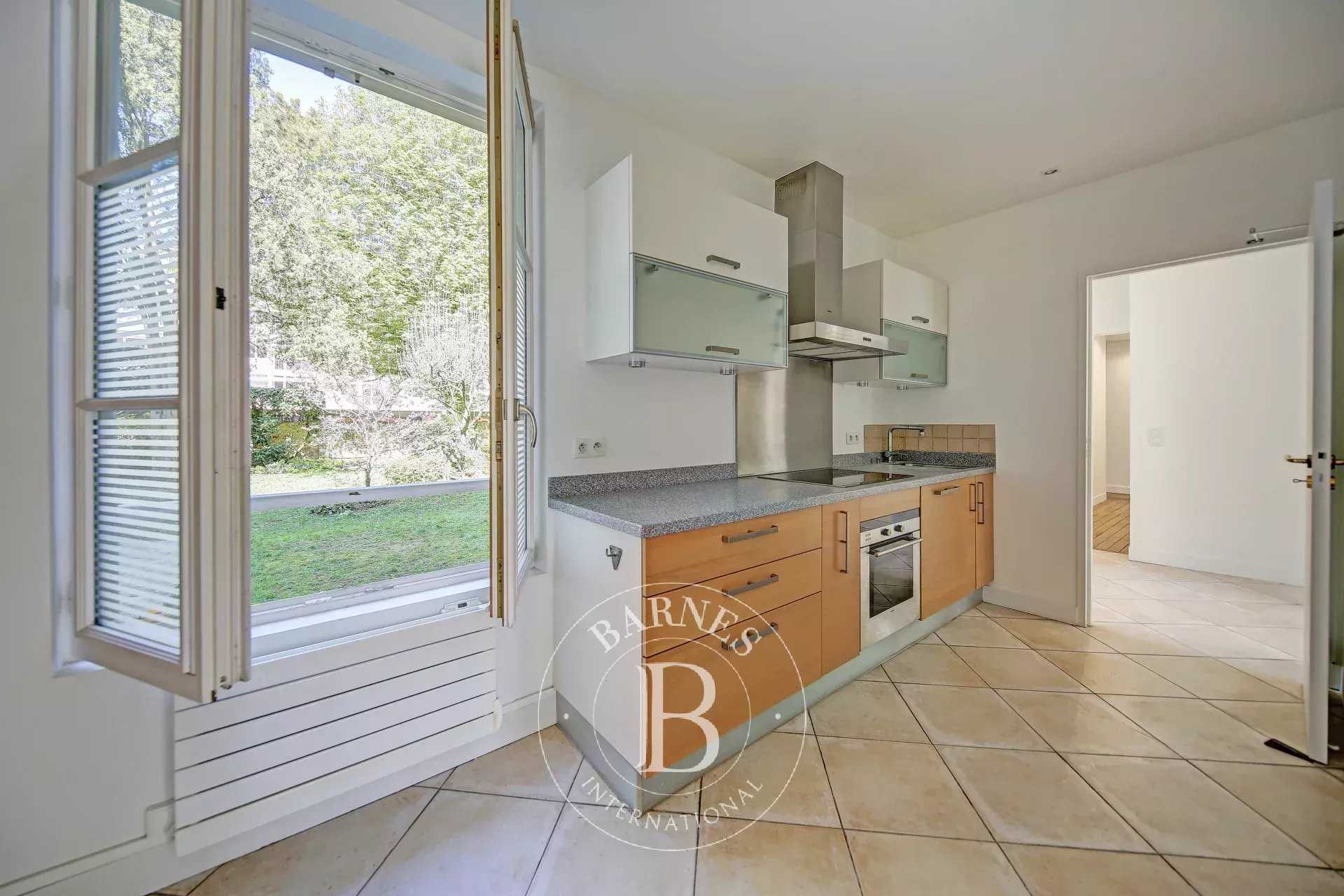 Versailles  - Appartement 5 Pièces 3 Chambres