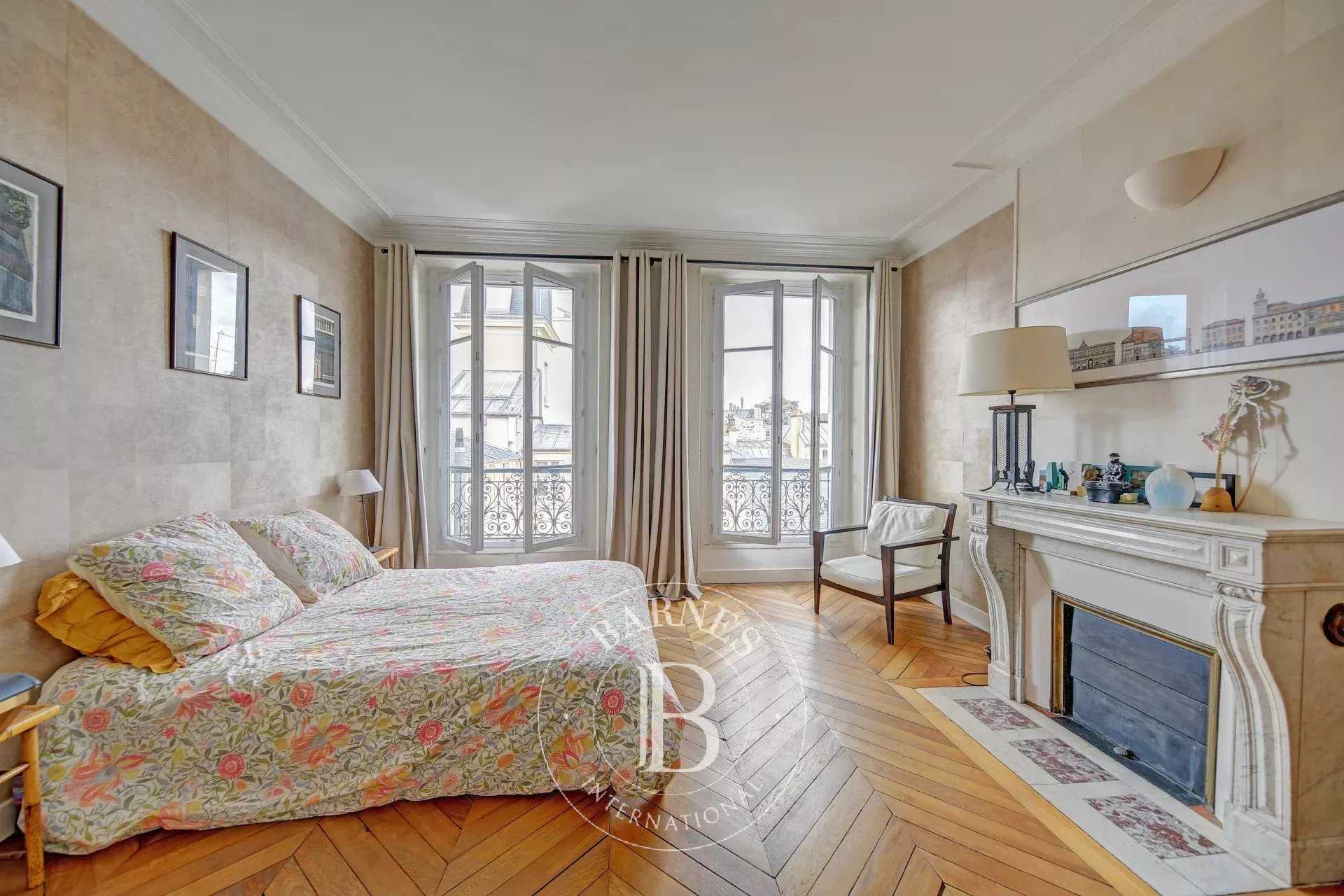 Versailles  - Appartement 5 Pièces 3 Chambres
