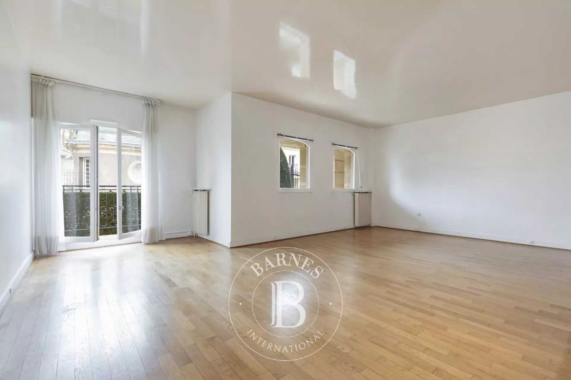 Versailles  - Appartement 5 Pièces 3 Chambres