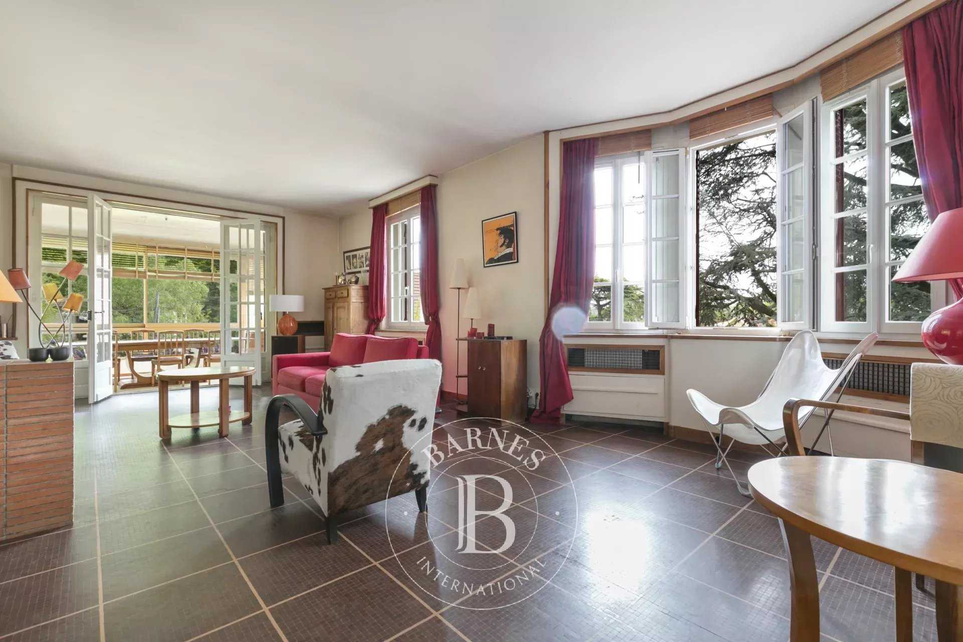 L'Étang-la-Ville  - Maison 7 Pièces 4 Chambres