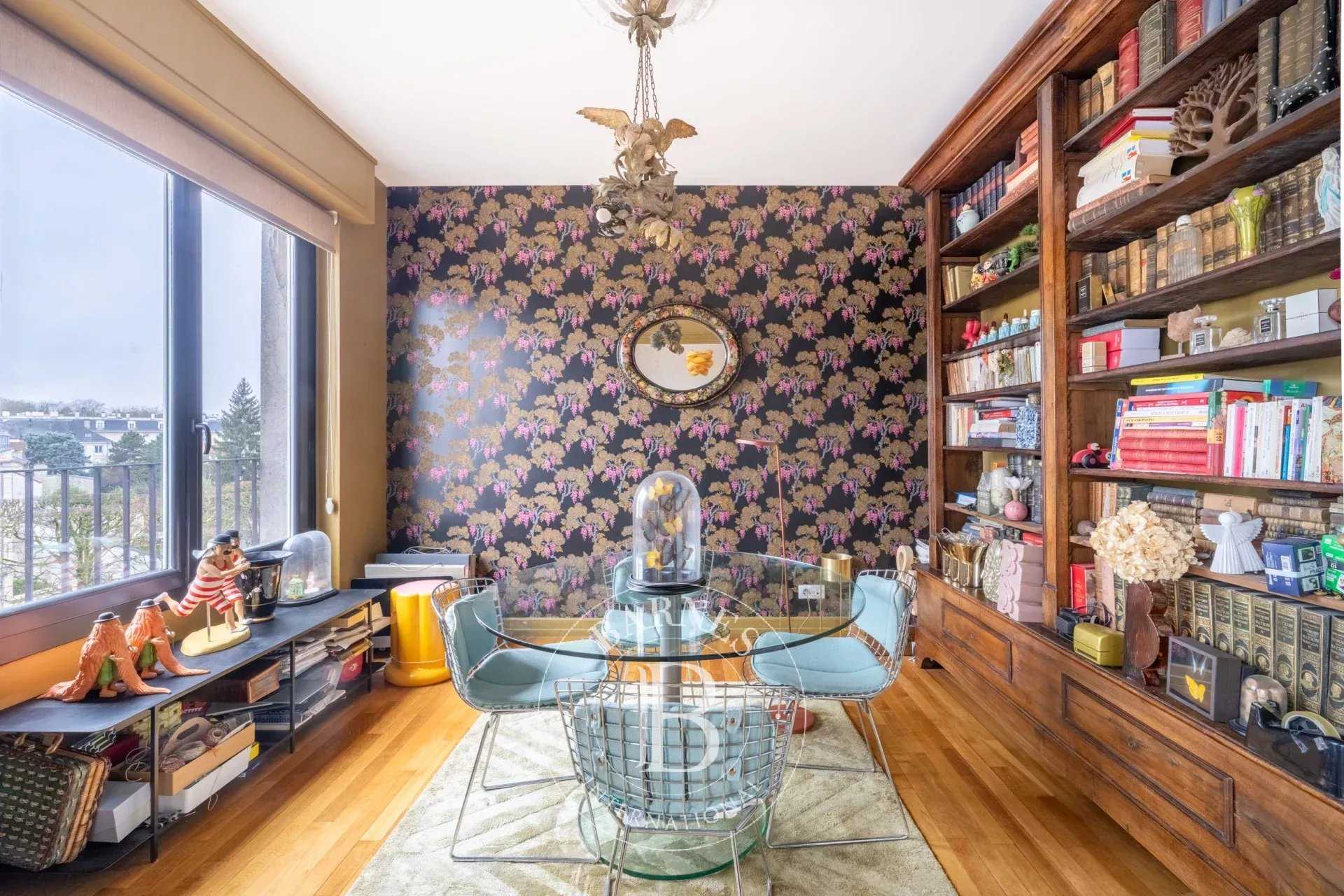 Versailles  - Apartment 4 Bedrooms