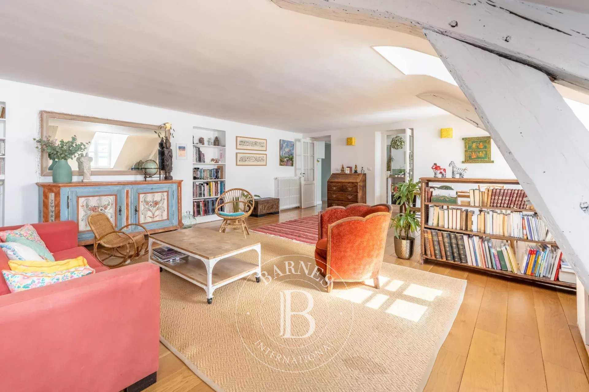 Versailles  - Apartment 4 Bedrooms