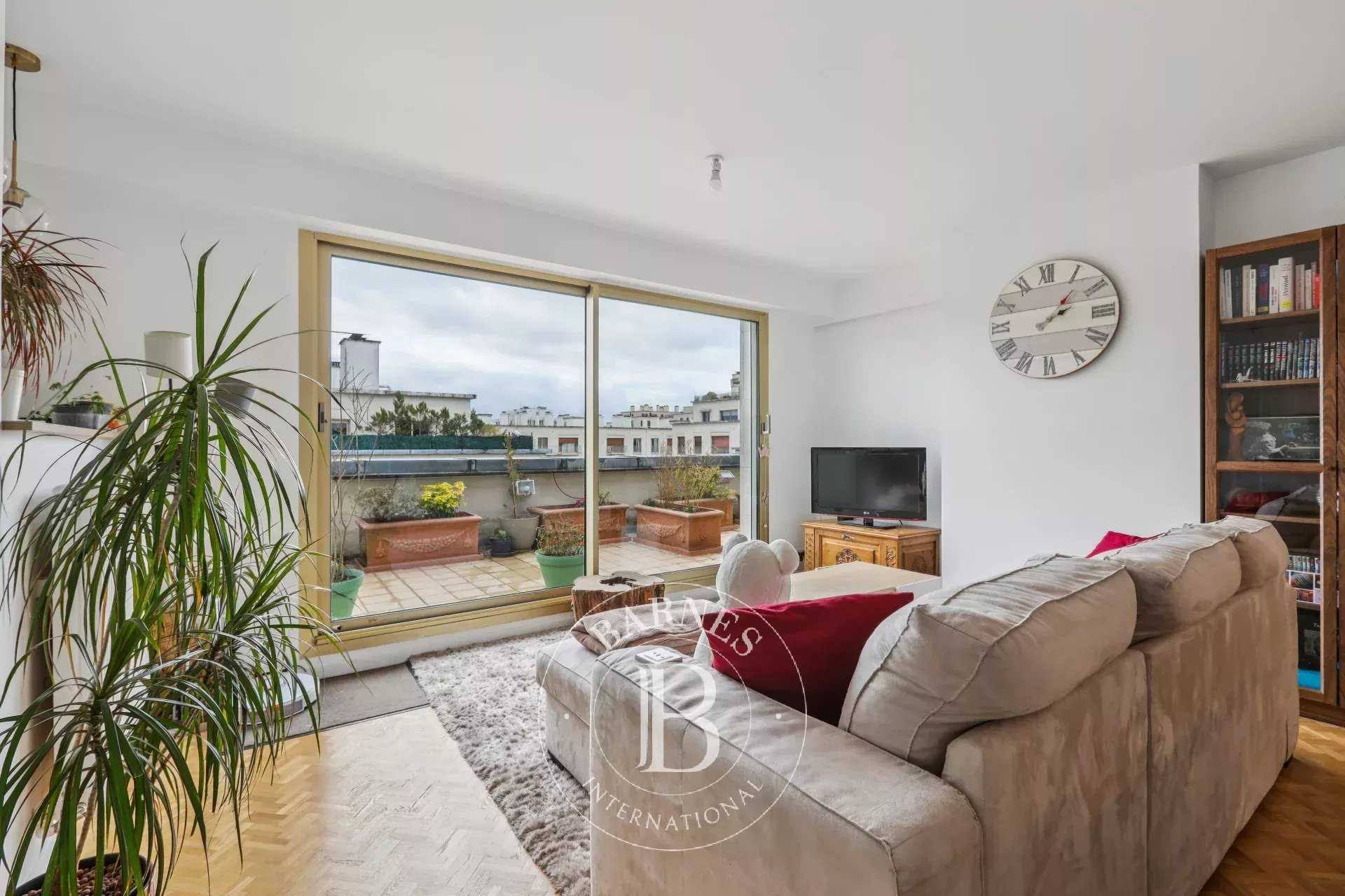 Versailles  - Piso 3 Cuartos 2 Habitaciones