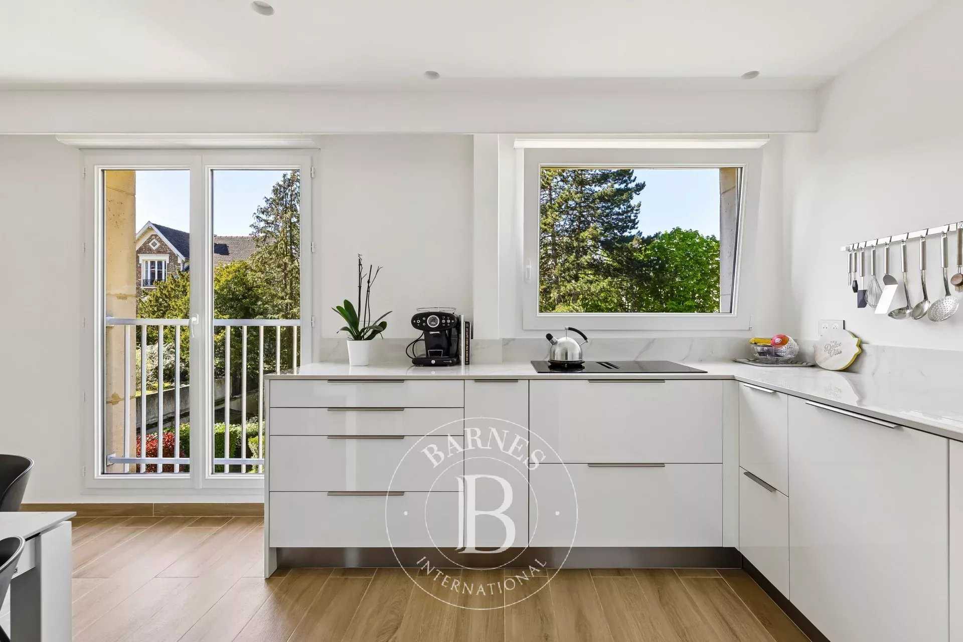 Versailles  - Appartement 3 Pi&egrave;ces 2 Chambres