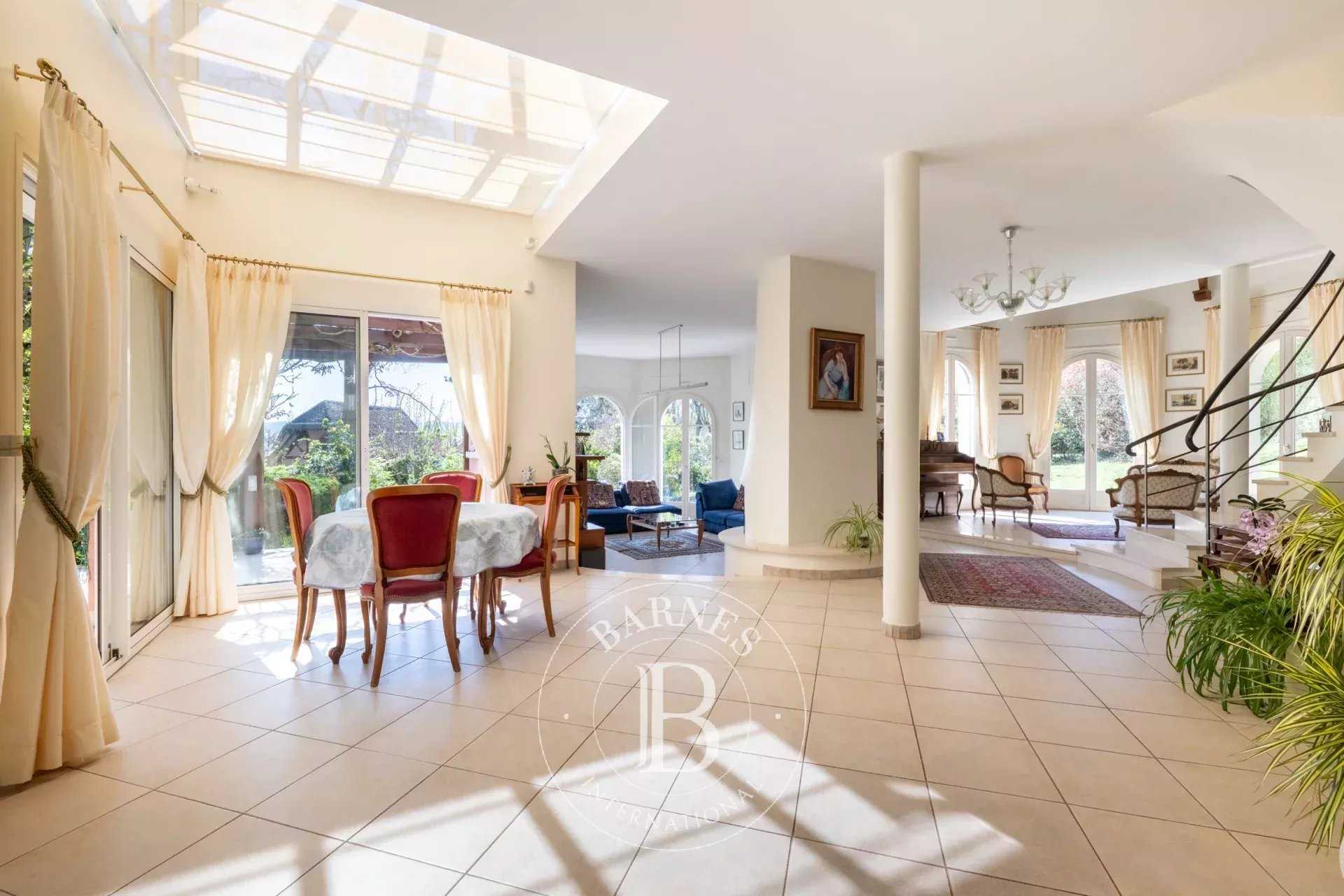 La Celle-Saint-Cloud  - House 4 Bedrooms